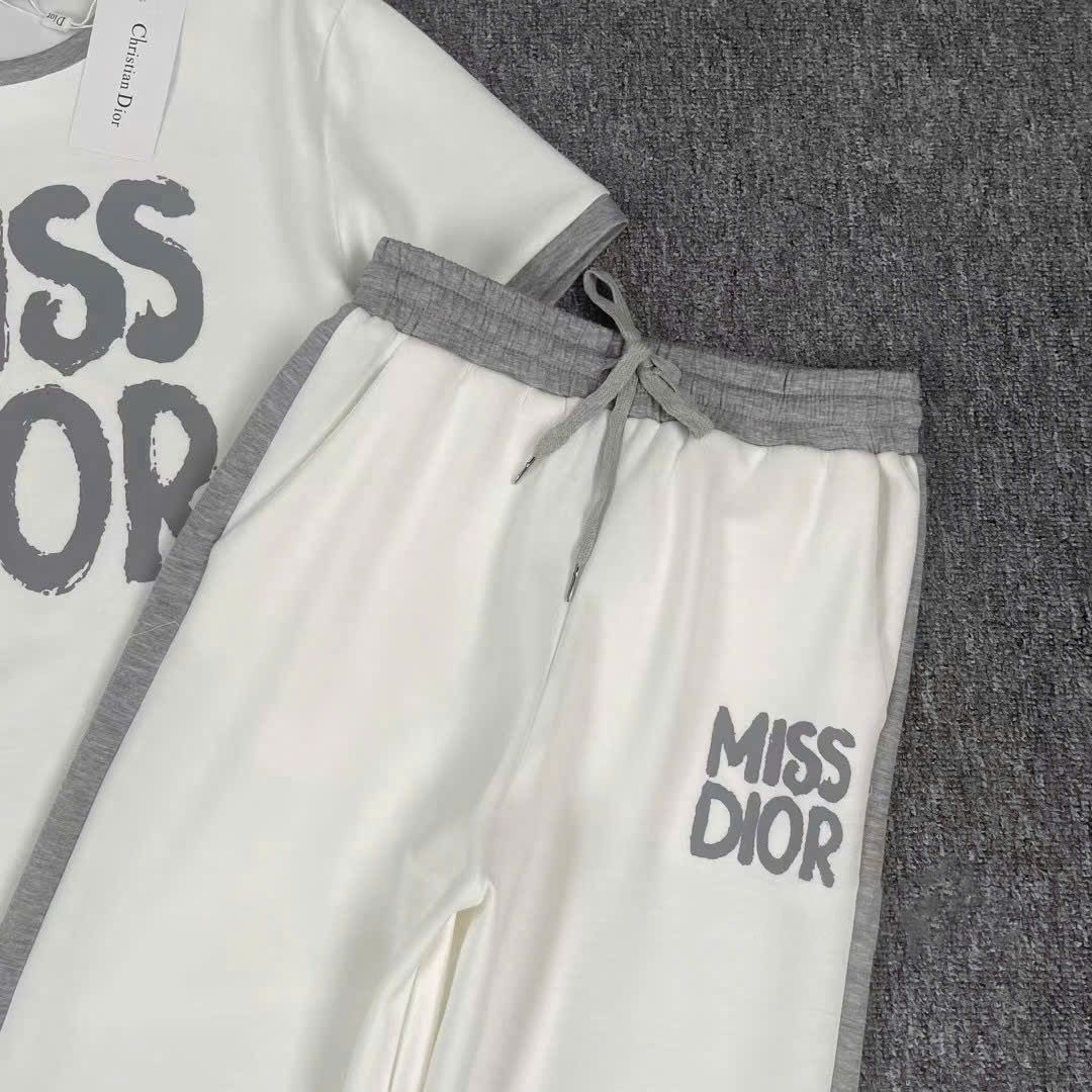 Set bộ nữ áo thun quần dài Miss Dior 7