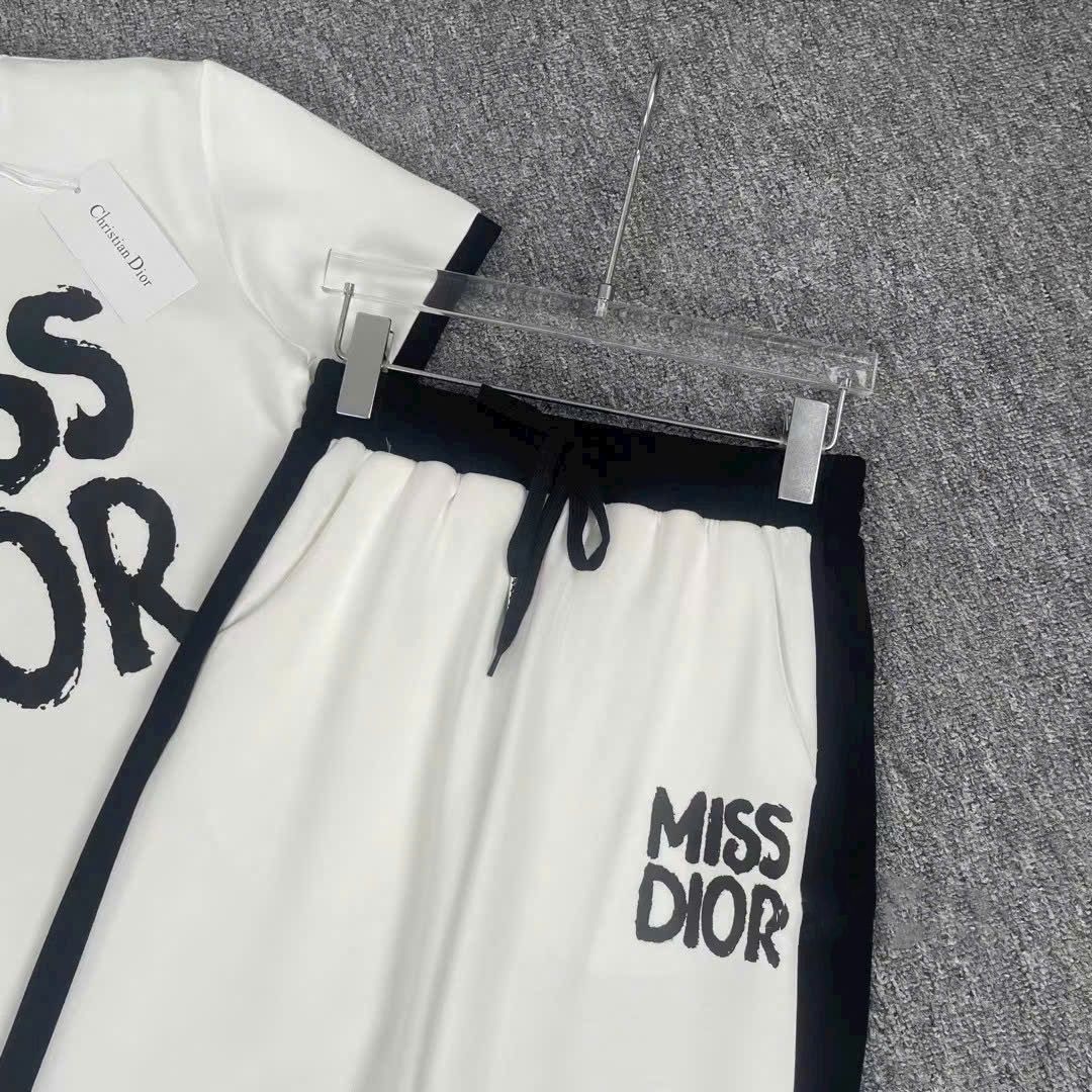 Set bộ nữ áo thun quần dài Miss Dior 8
