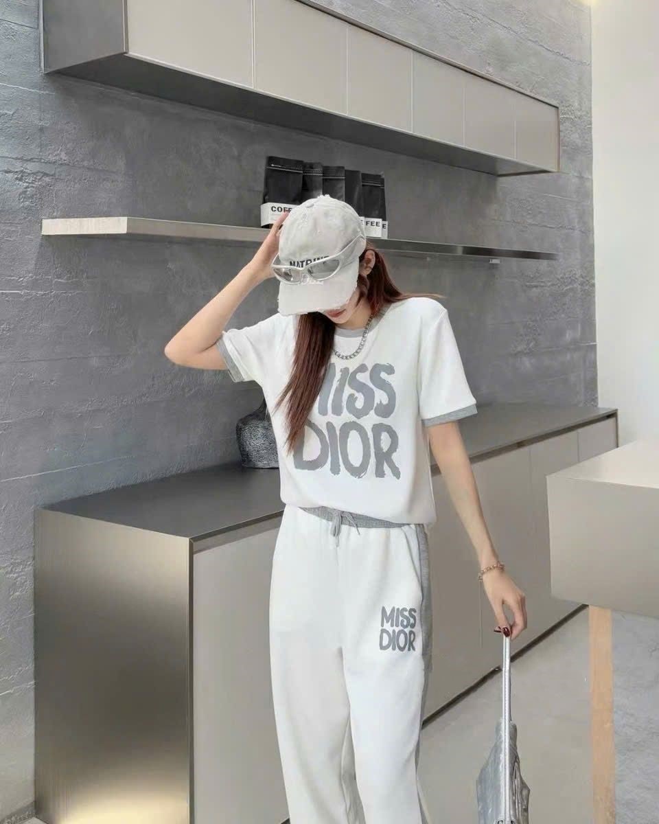 Set bộ nữ áo thun quần dài Miss Dior 12