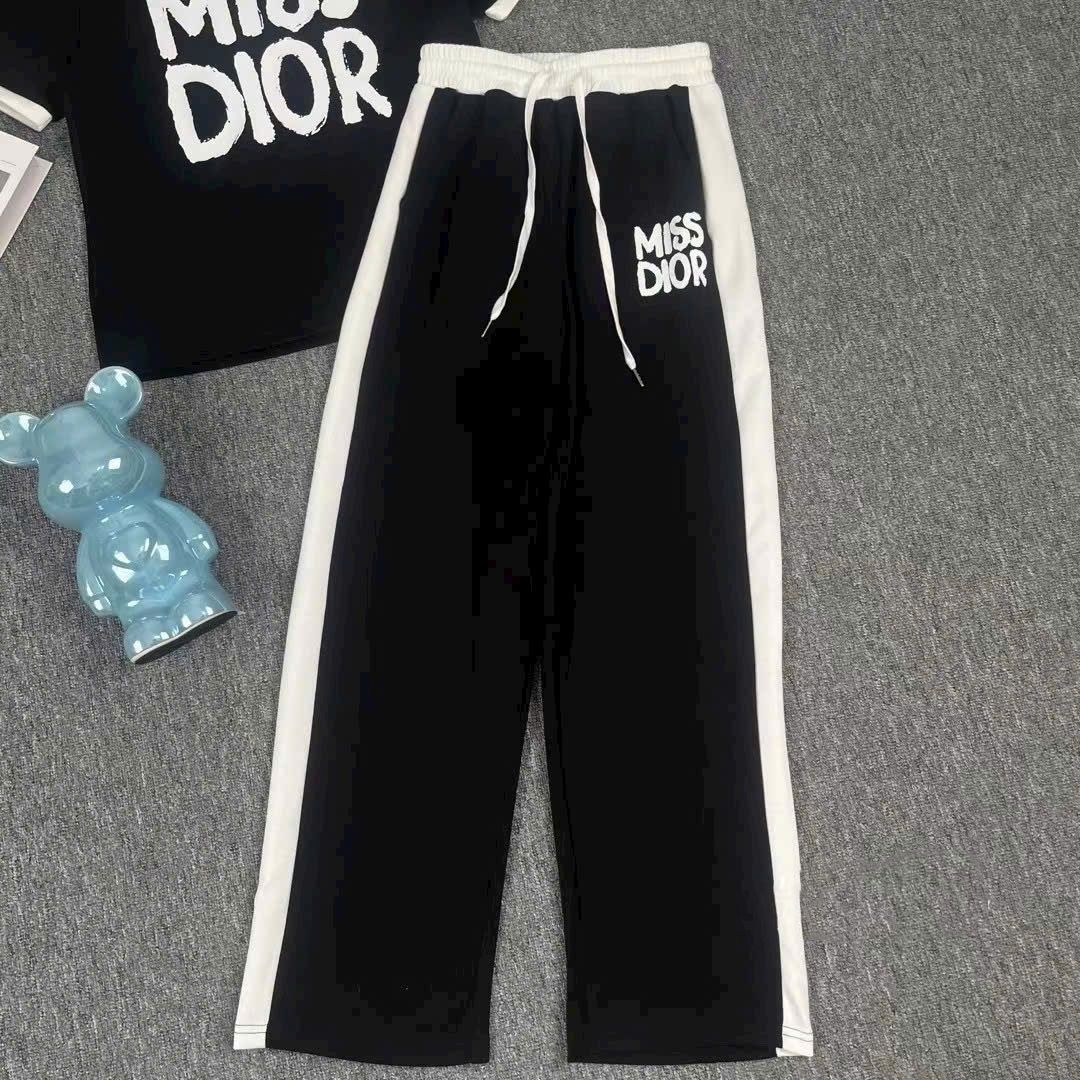 Set bộ nữ áo thun quần dài Miss Dior 14