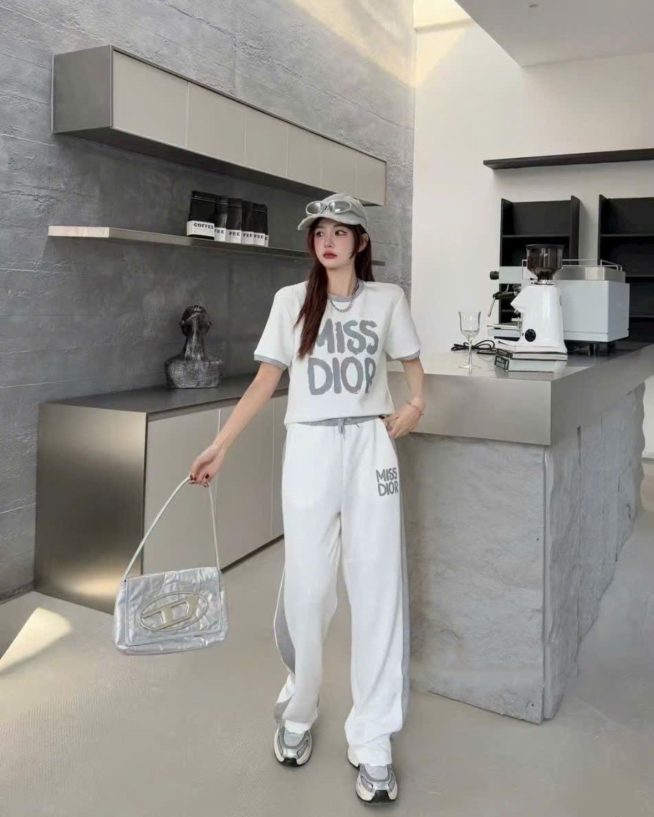 Set bộ nữ áo thun quần dài Miss Dior 16