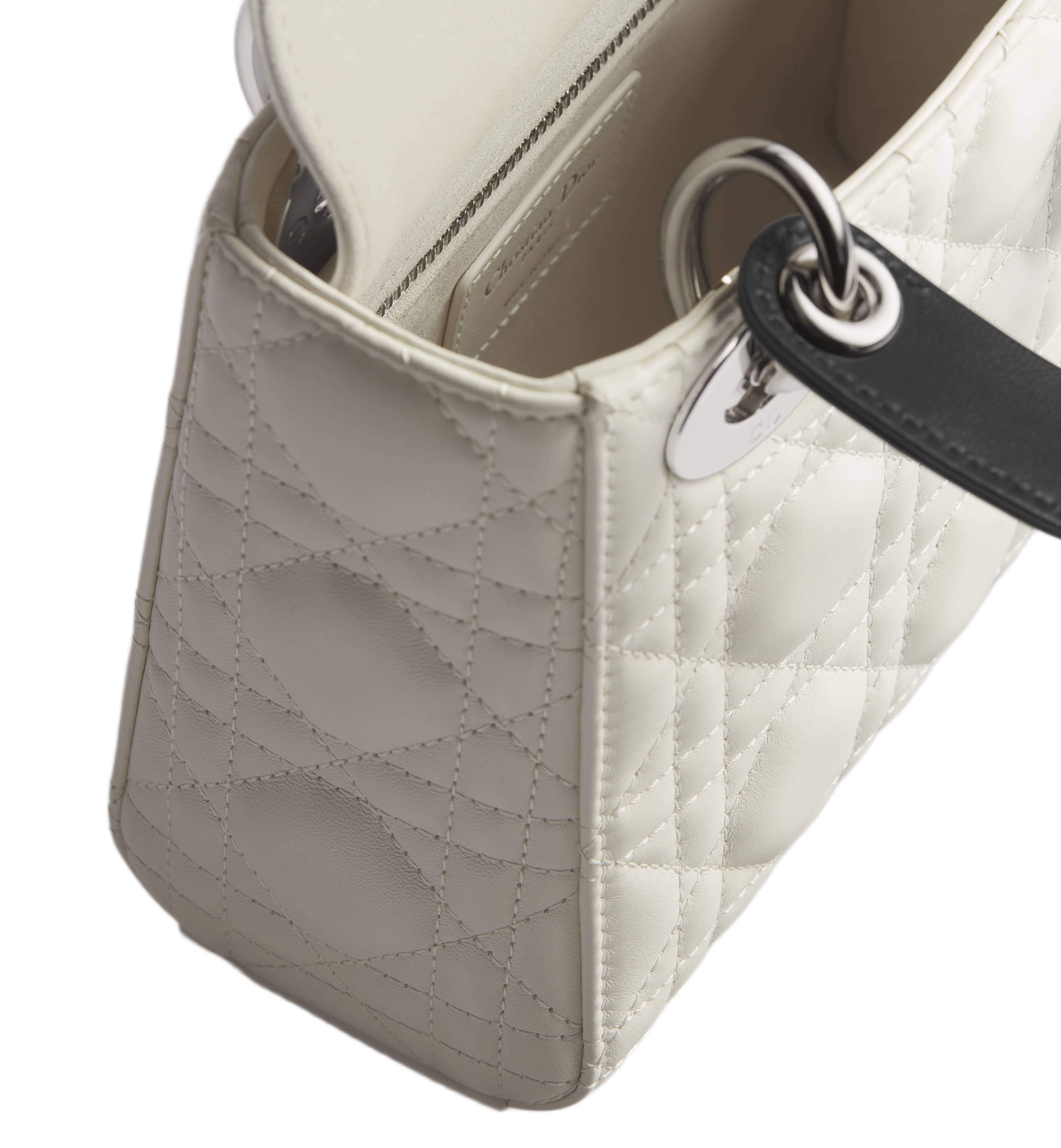 Túi xách trắng quai đen Mini Lady Dior Bag with Chain Latte and Black Cannage Lambskin 2