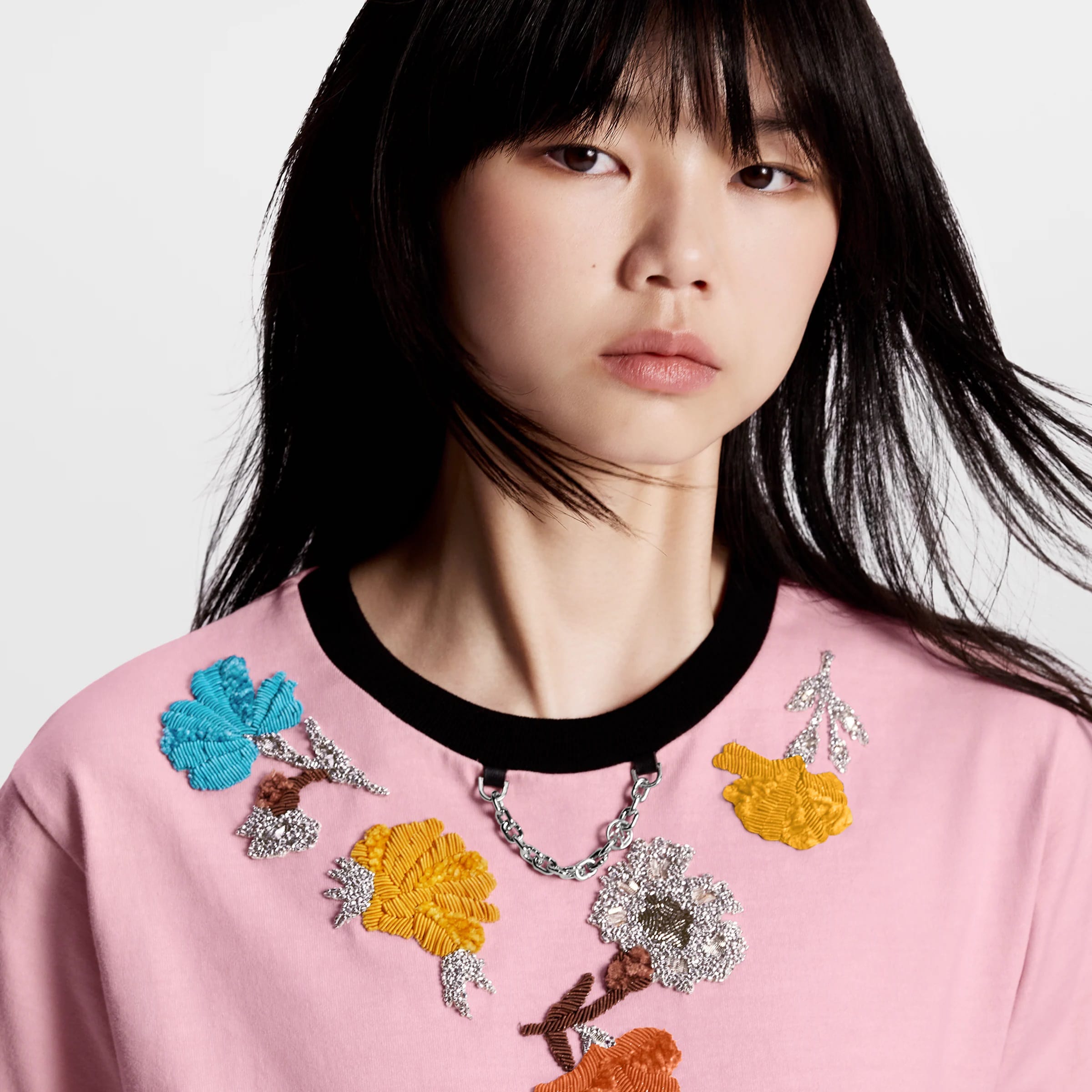 ÁO THUN ĐÍNH HOA LIMITED LV NỮ LOUIS VUITTON EMBROIDERED CARNATION T-SHIRT 2