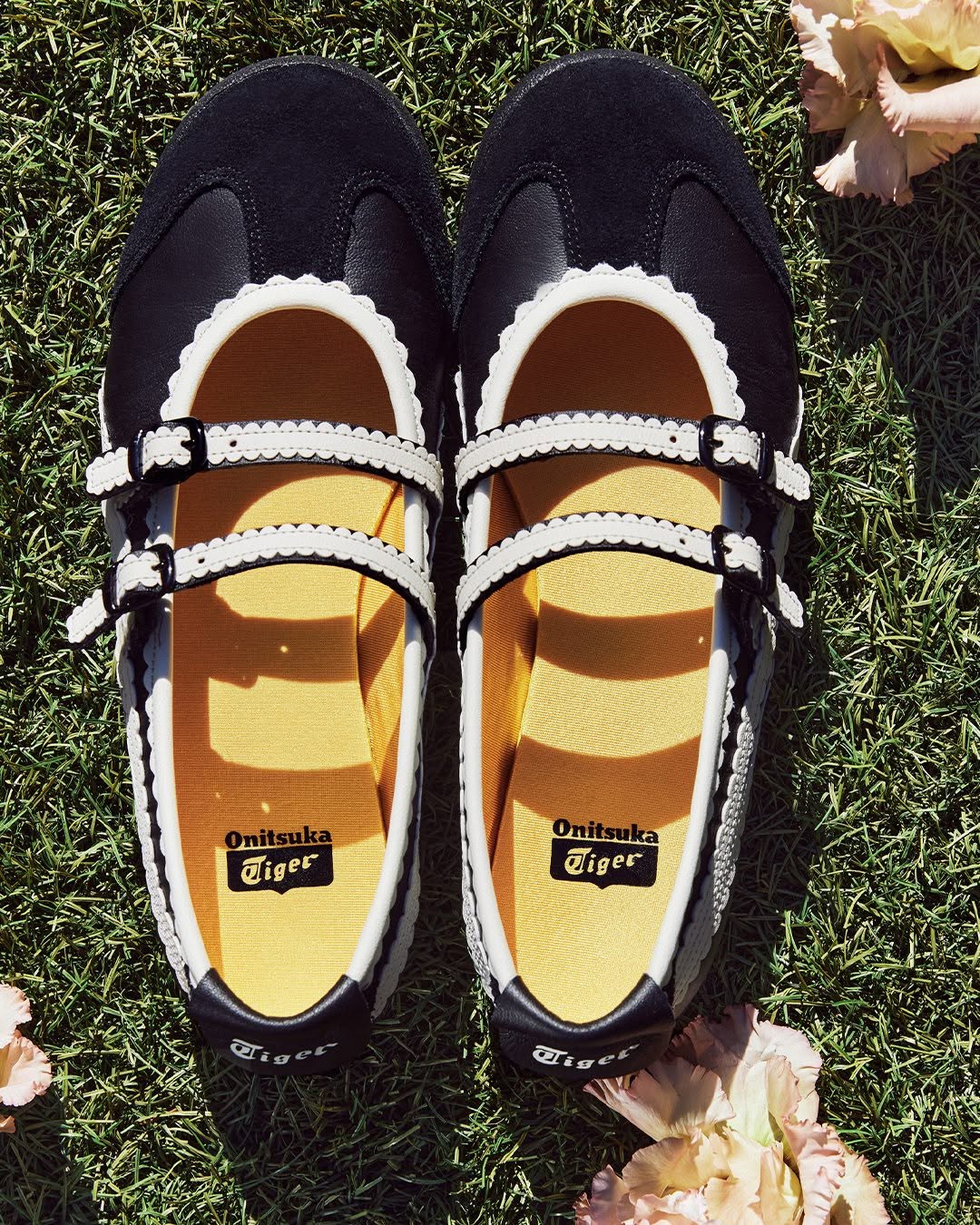 Giày búp bê nữ Onitsuka Tiger Mexico 66 TGRS Women Shoes Black Cream 1182A678-001 2