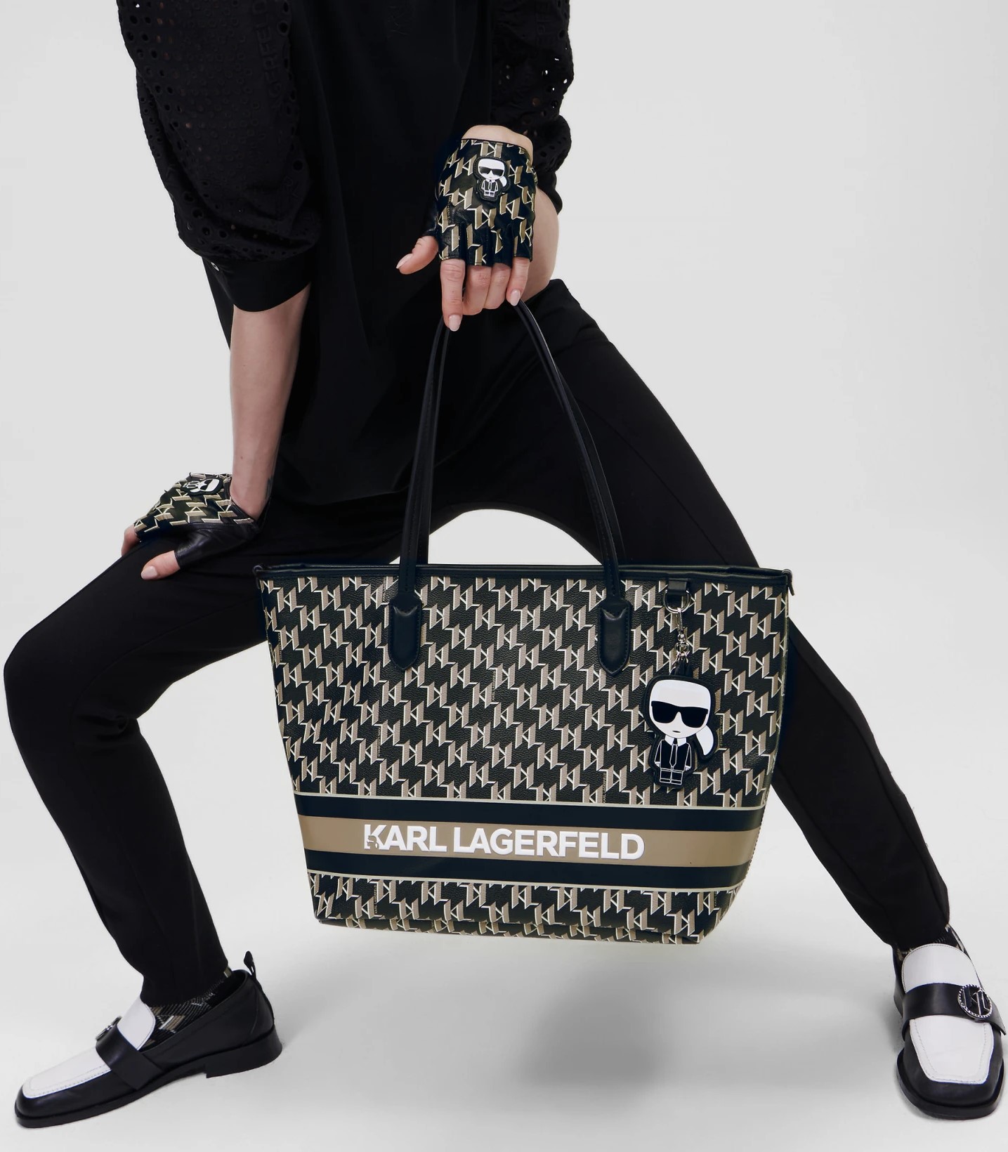 Túi xách Karl Lagerfeld Ikonik Mono Stripe Tote Bag 30
