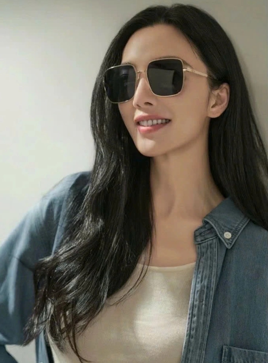 Mắt kính Dior DiorCannage S1U Blue Square Sunglasses 1