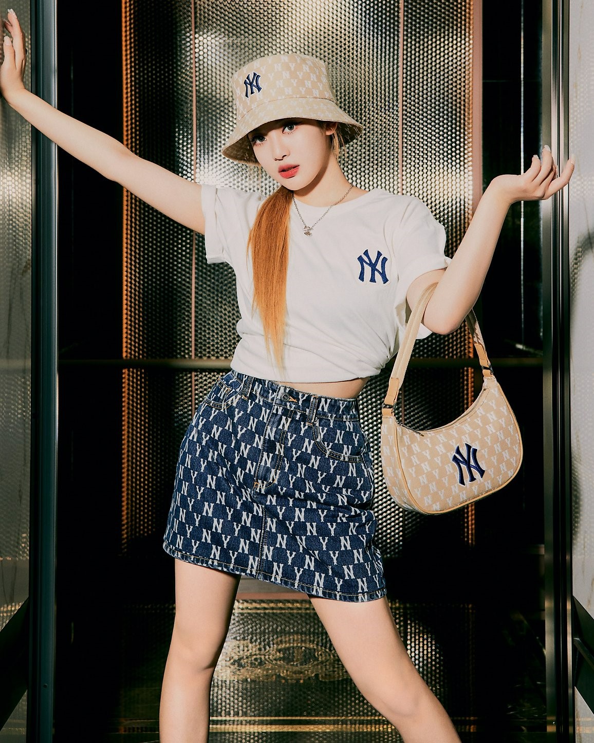 Túi nữ MLB Monogram Hobo Bag New York Yankees D.Beige