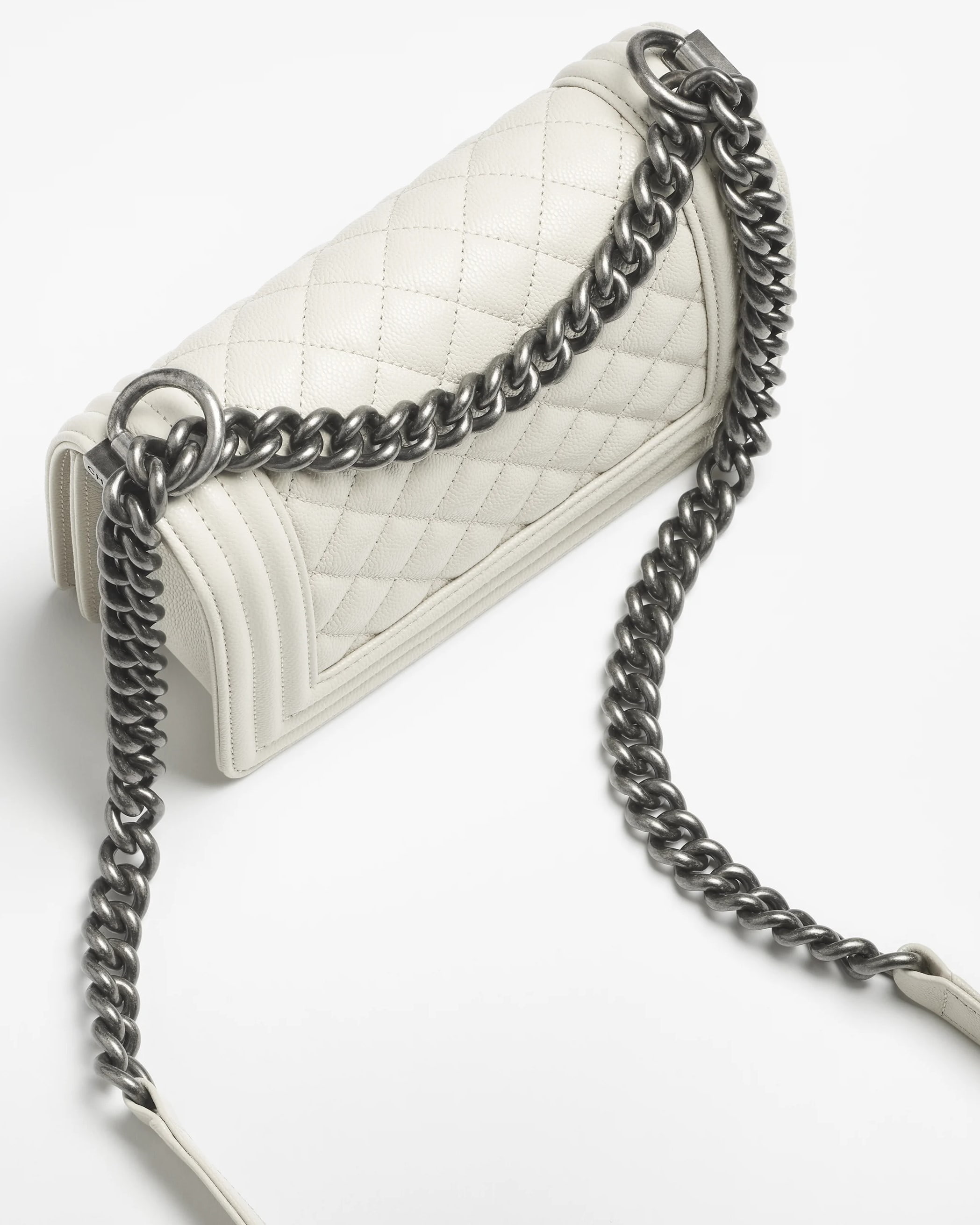 Túi đeo chéo Chanel Small Boy Shiny Grained Calfskin Ruthenium-Finish Metal Light Gray 1