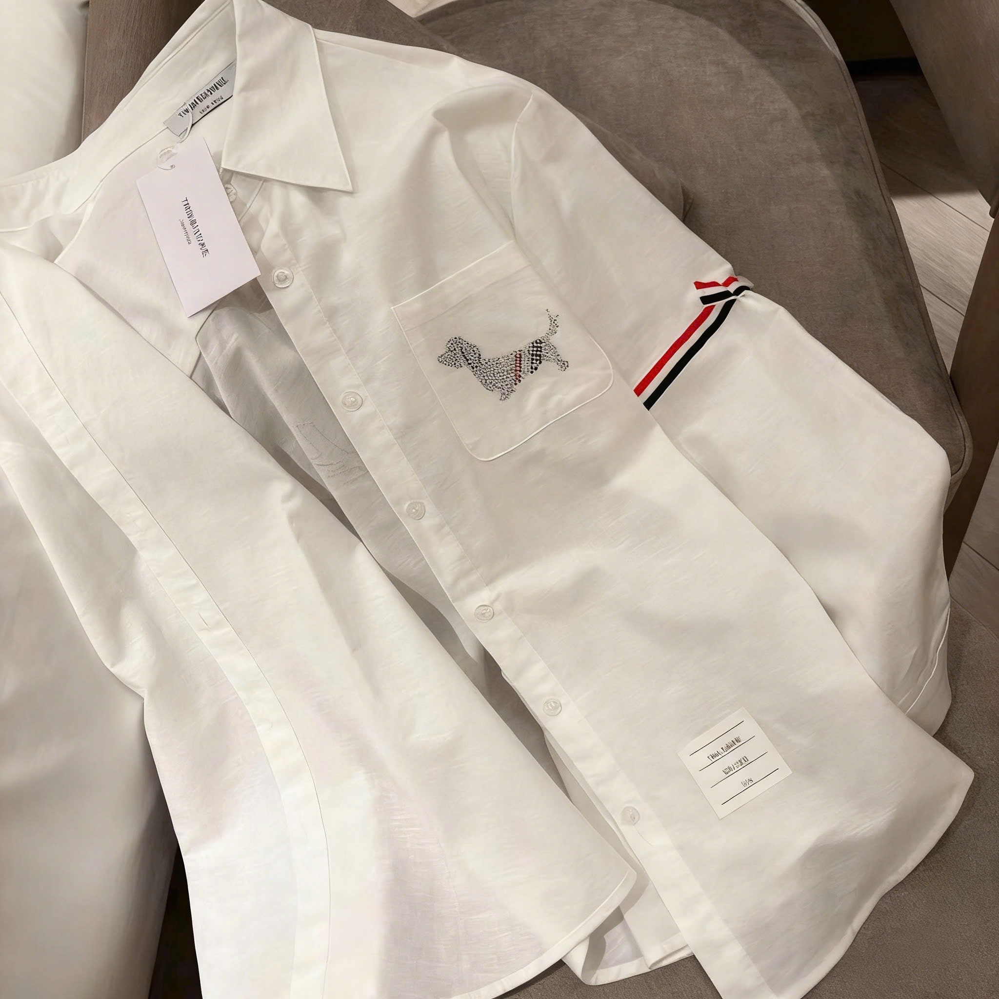 Áo sơ mi tay dài Thom Browne đính đá 9