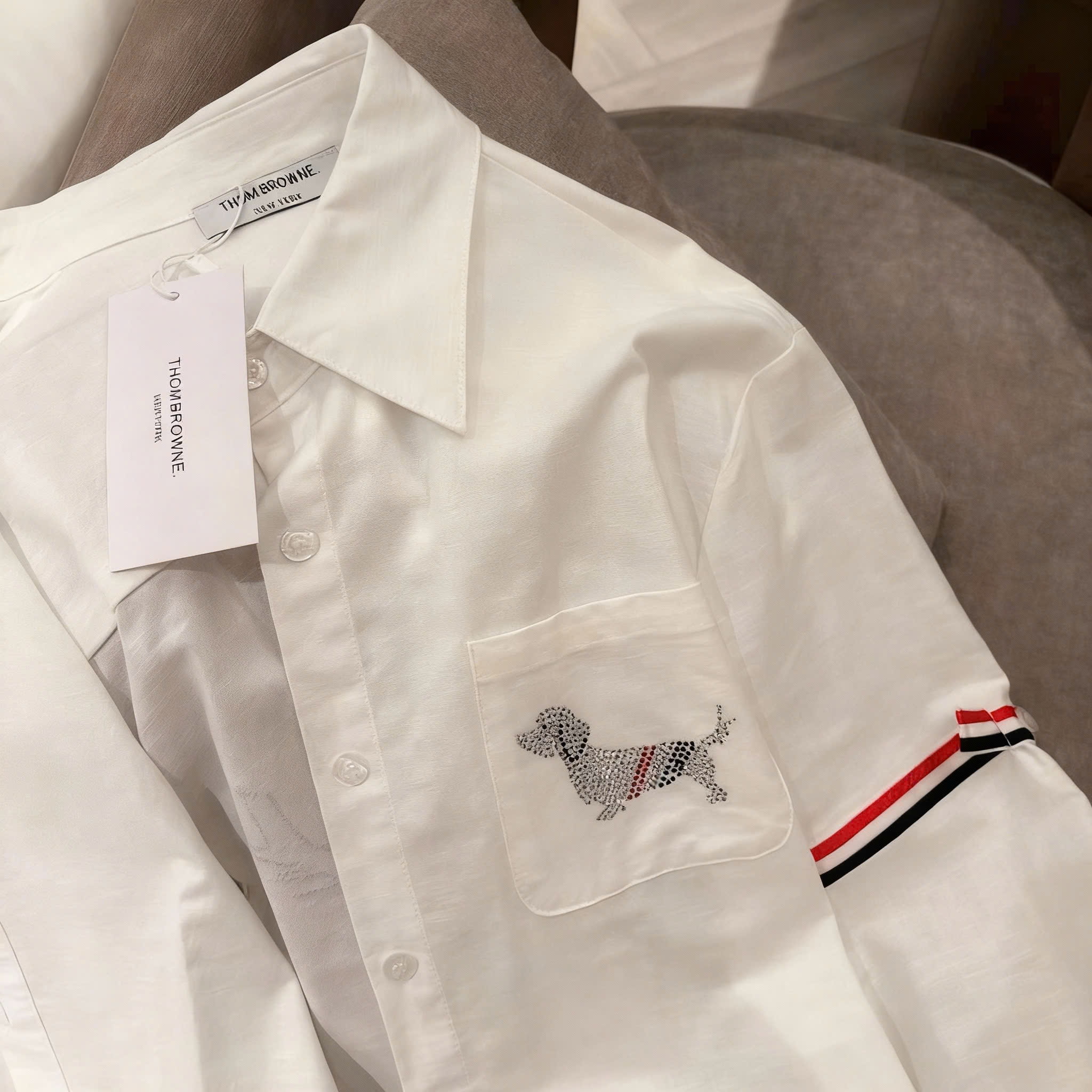 Áo sơ mi tay dài Thom Browne đính đá 12