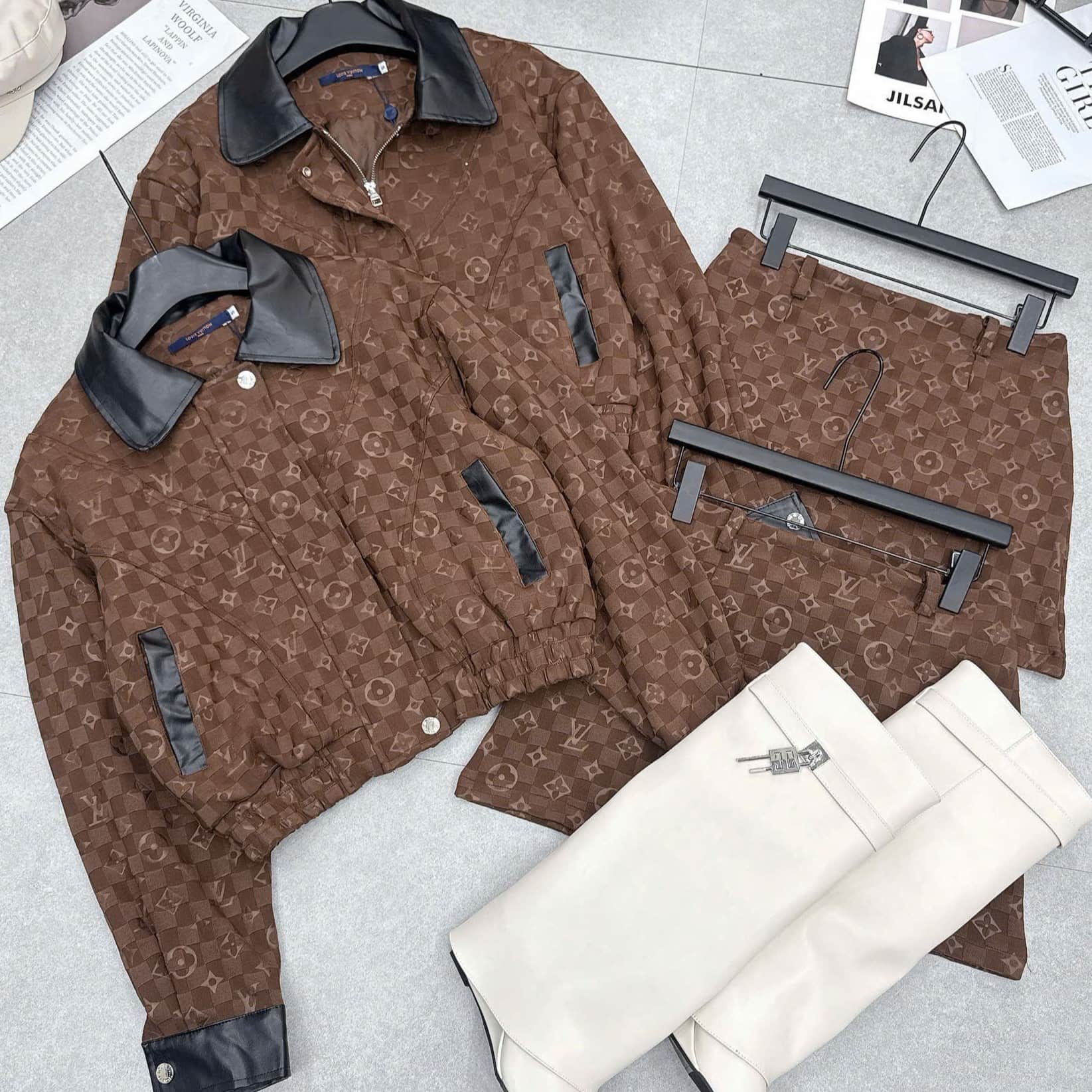 Combo áo khoác váy ngắn nâu họa tiết hãng LV 6