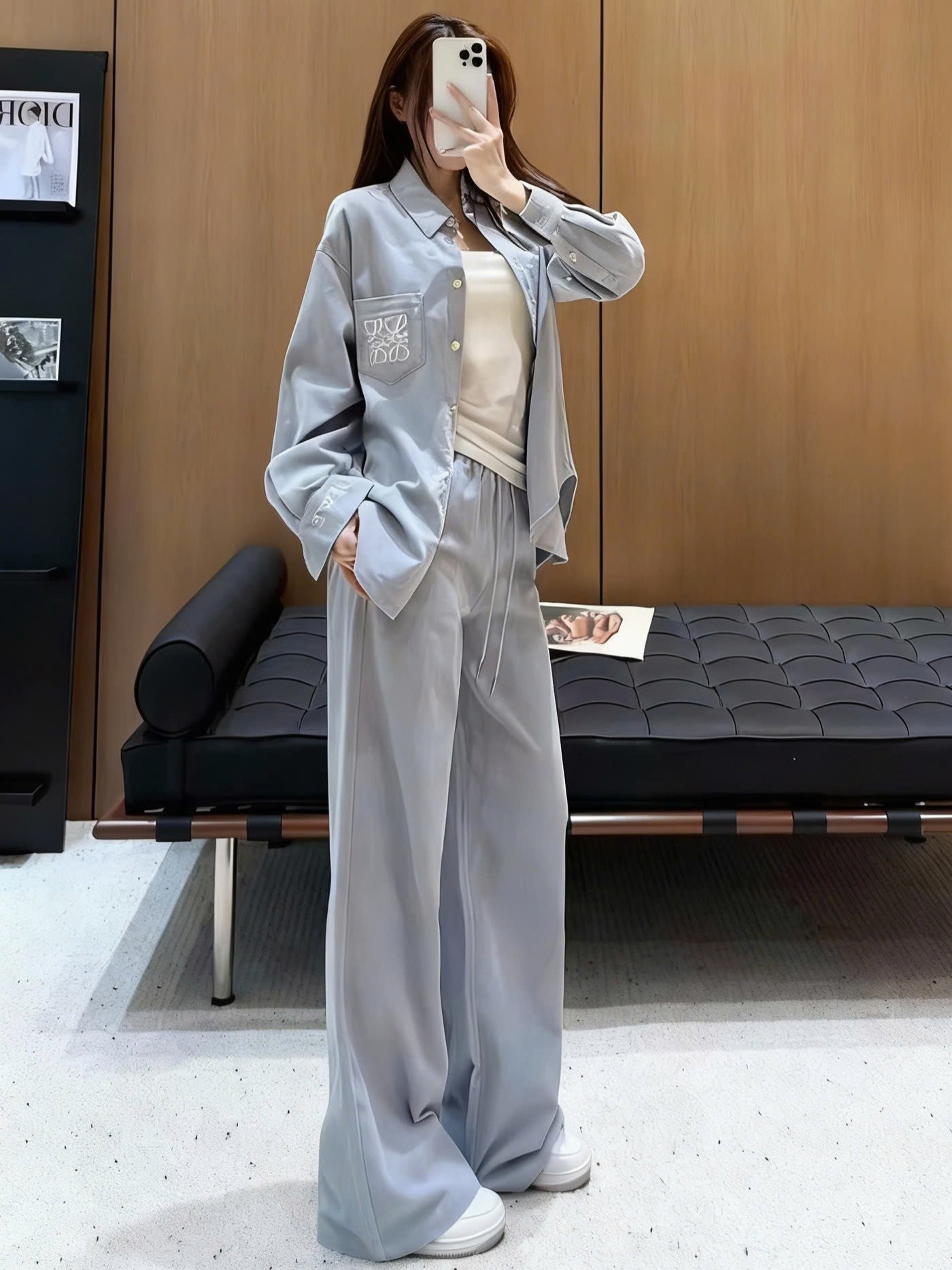 Combo áo sơ mi quần dài xanh trắng Loewe 1