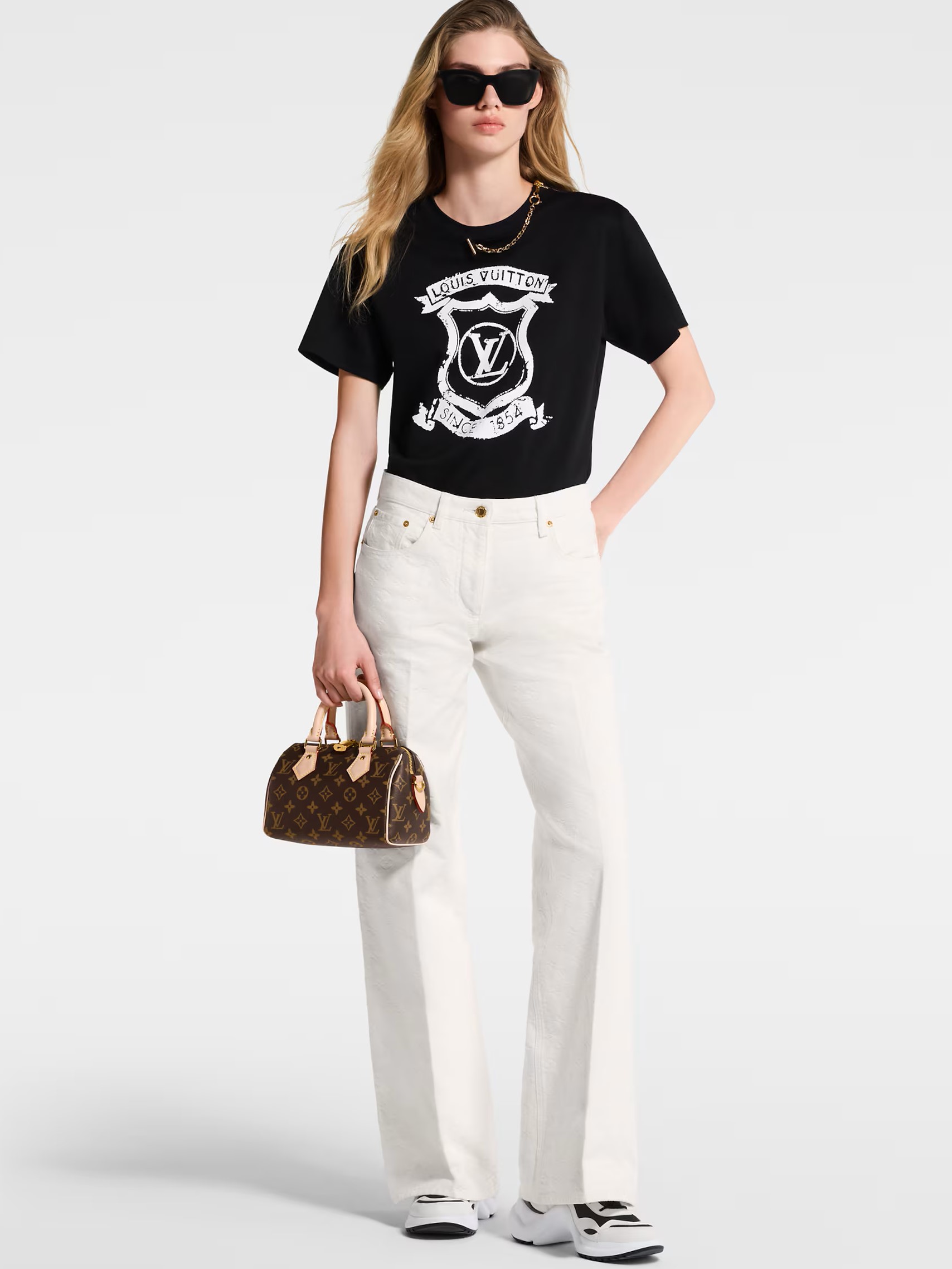 Combo áo thun đen quần jean short nữ LV 5