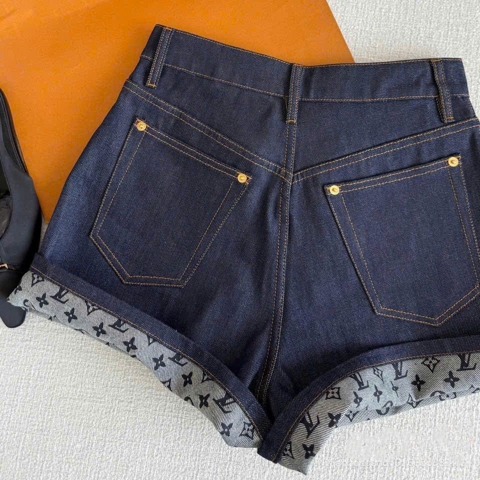 Combo áo thun đen quần jean short nữ LV 11