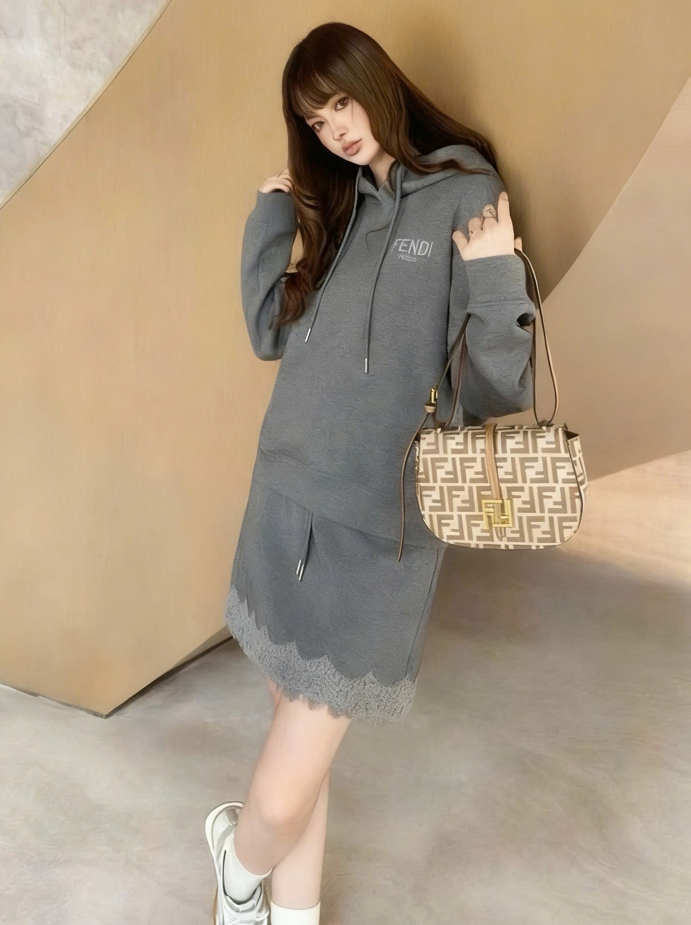 Combo áo có nón váy phối ren xám Fendi 12