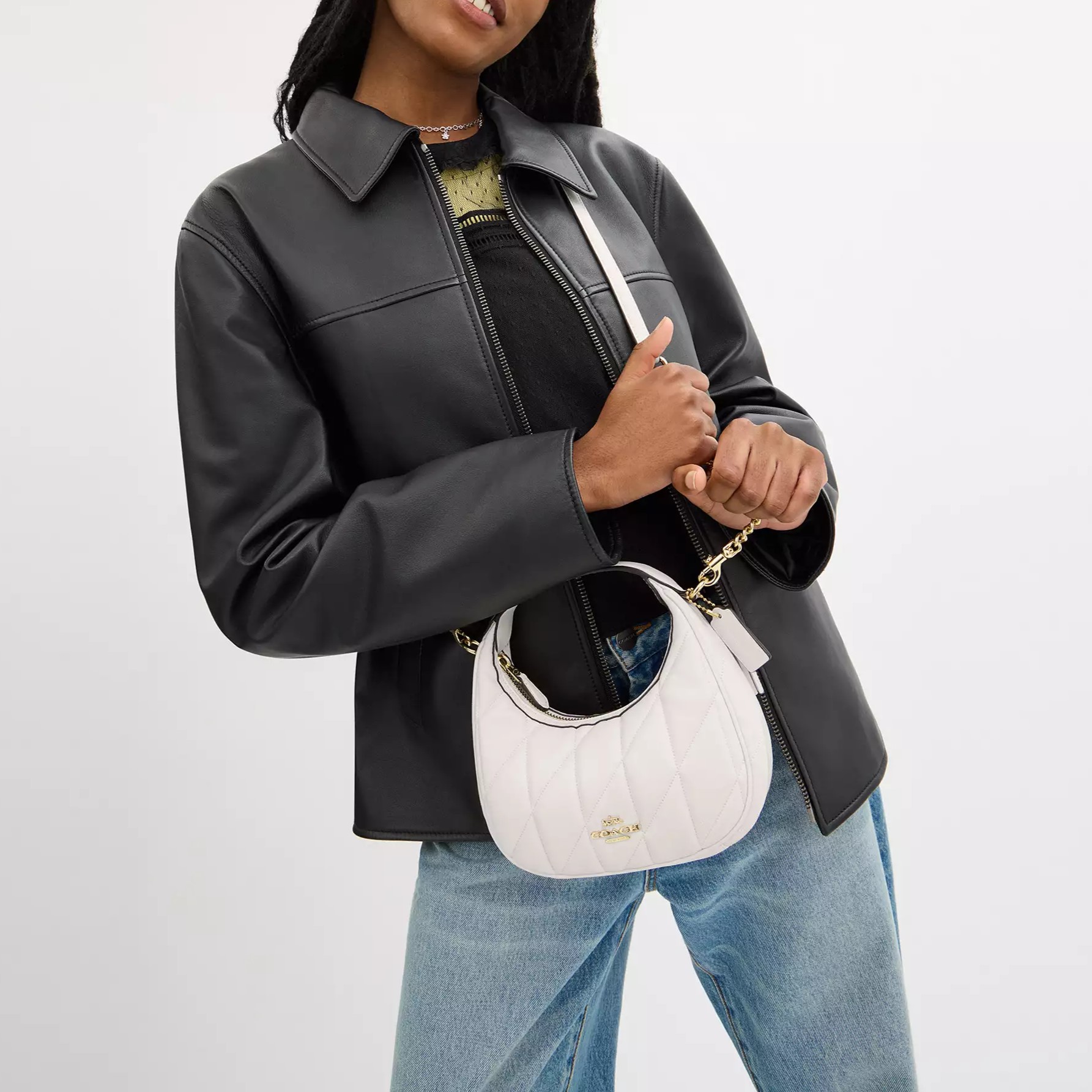 Túi đeo chéo Coach Carmen Mini Crossbody Bag With Quilting Chalk CY710 3