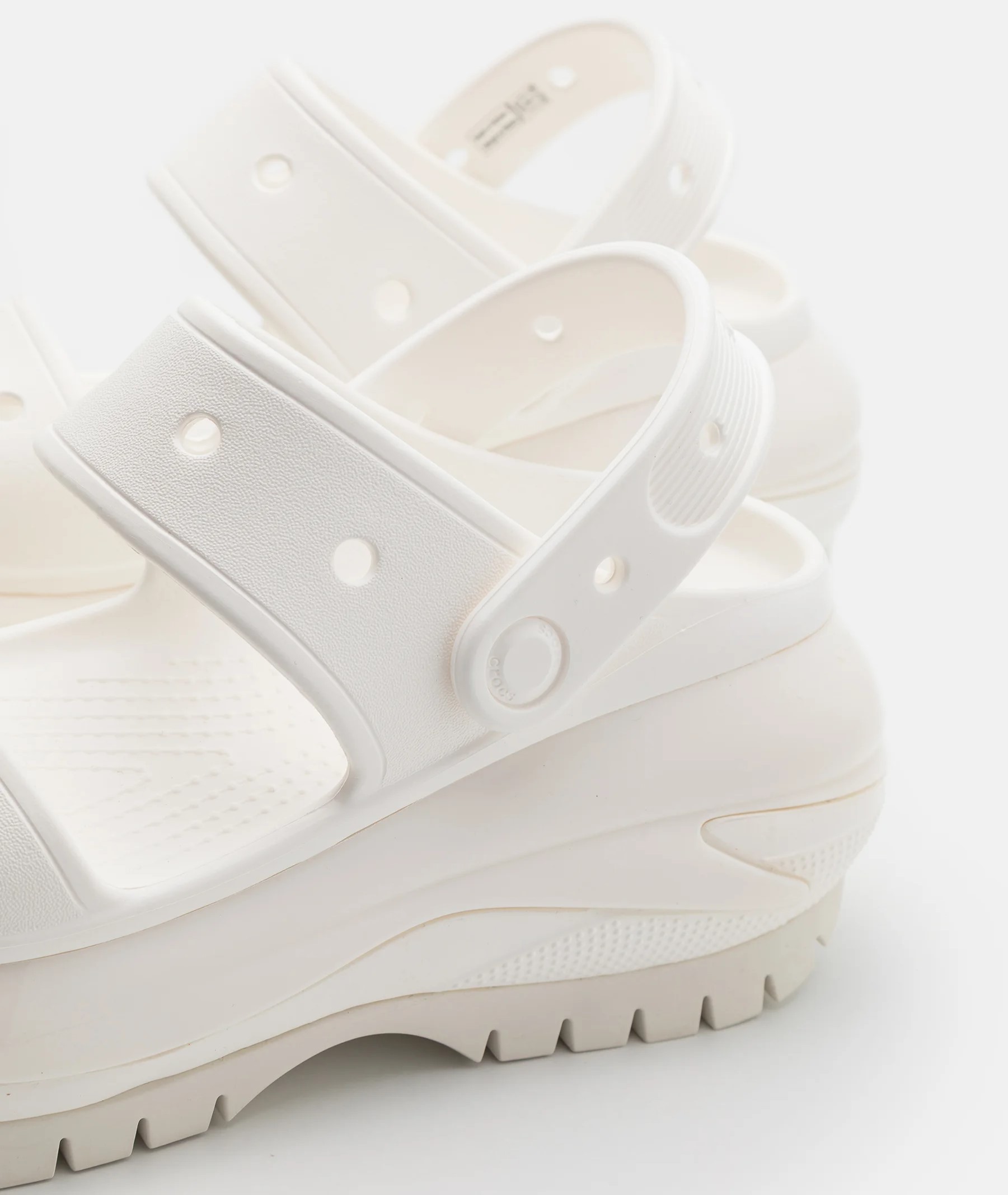 Dép hai quai Crocs Mega Crush Sandals White 14