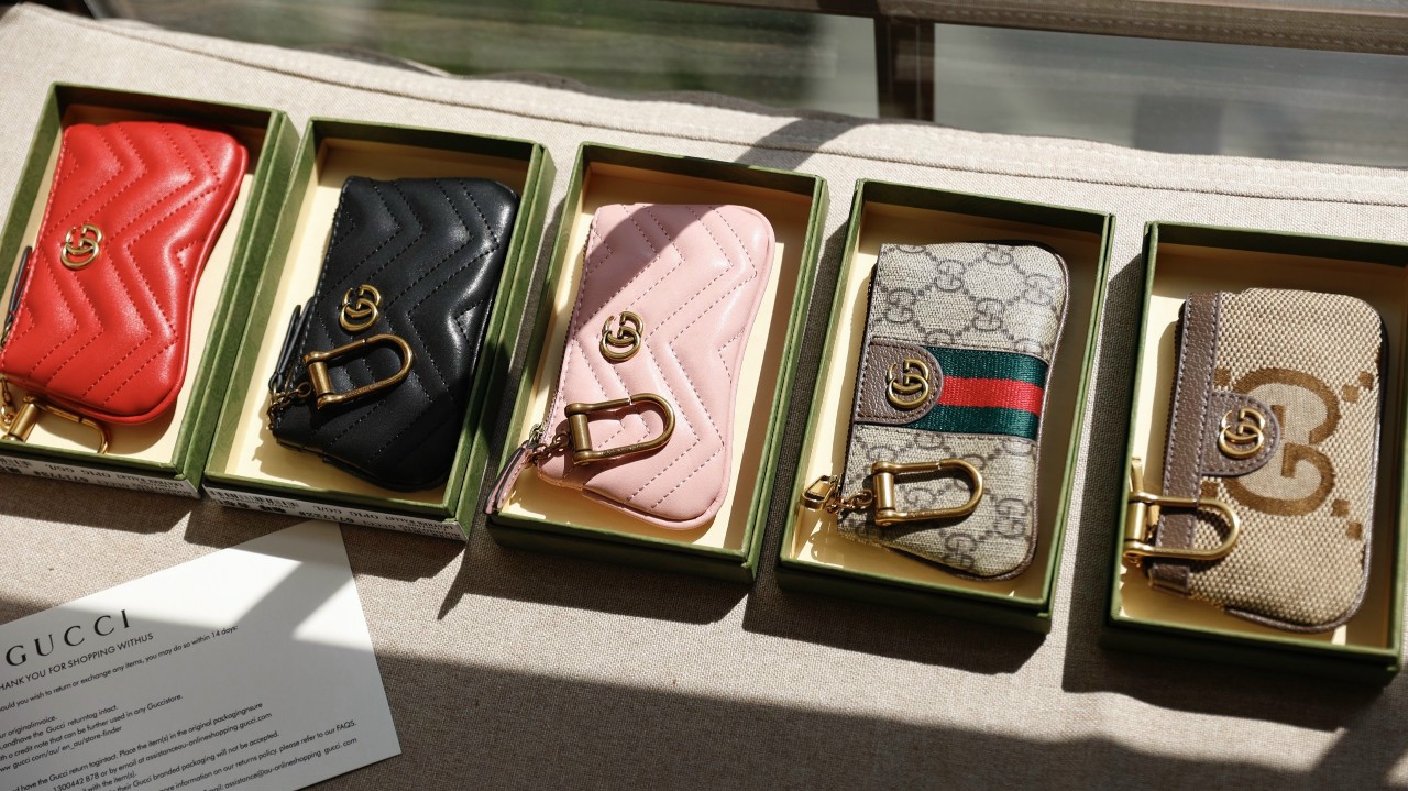 VÍ NỮ GUCCI MINI LIGHT OPHIDIA KEY CASE IN BEIGE AND EBONY GG SUPREME CANVAS 7