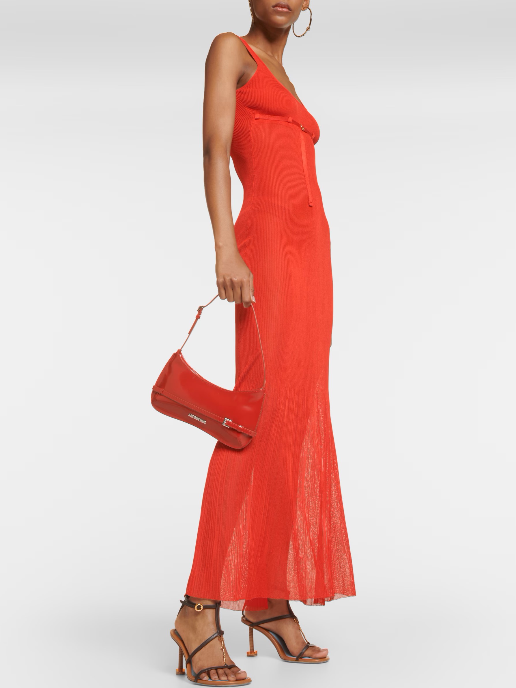 Túi kẹp nách nữ Jacquemus Le Bisou Ceinture Patent Leather Shoulder Bag Red 9
