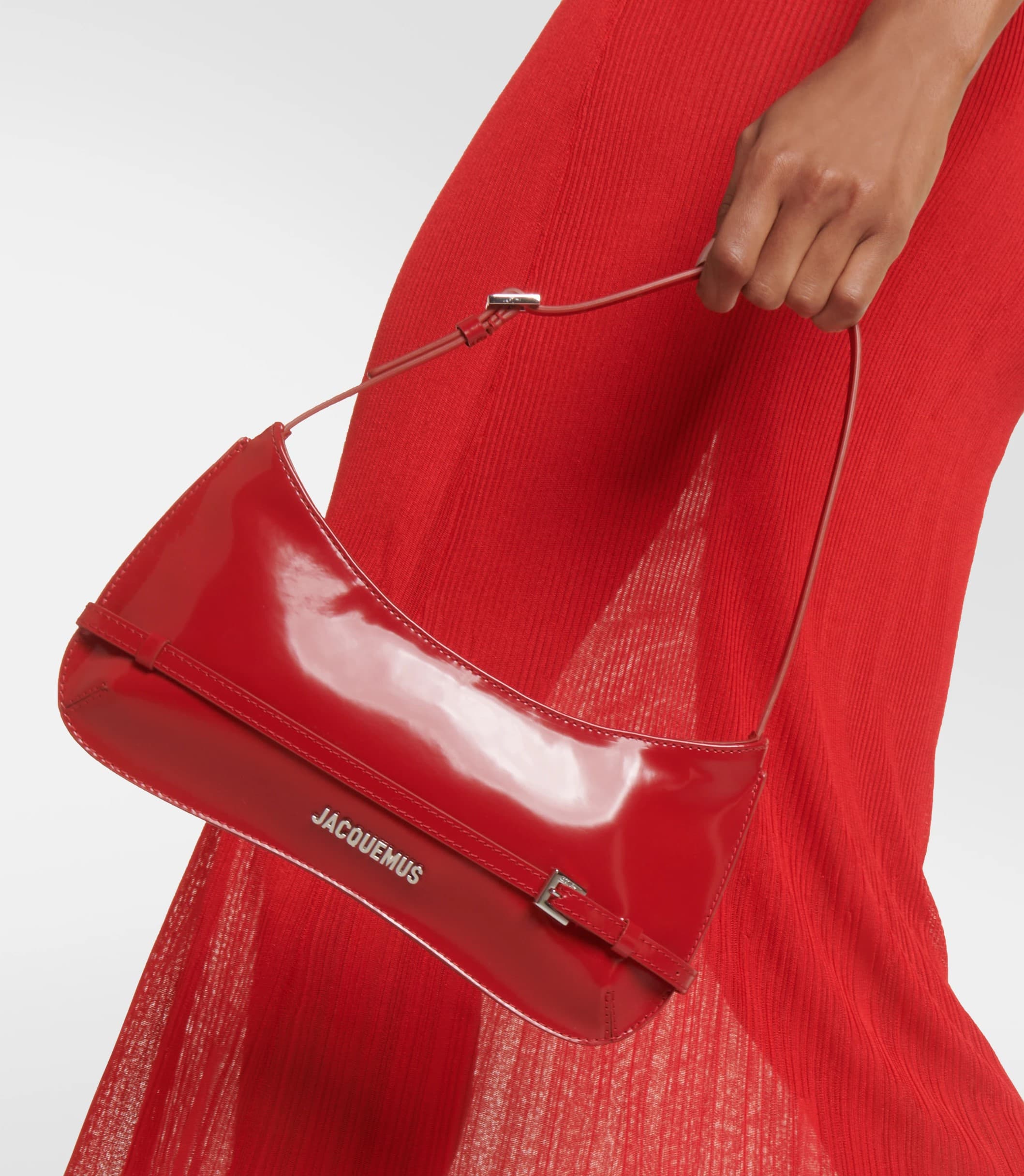 Túi kẹp nách nữ Jacquemus Le Bisou Ceinture Patent Leather Shoulder Bag Red 11