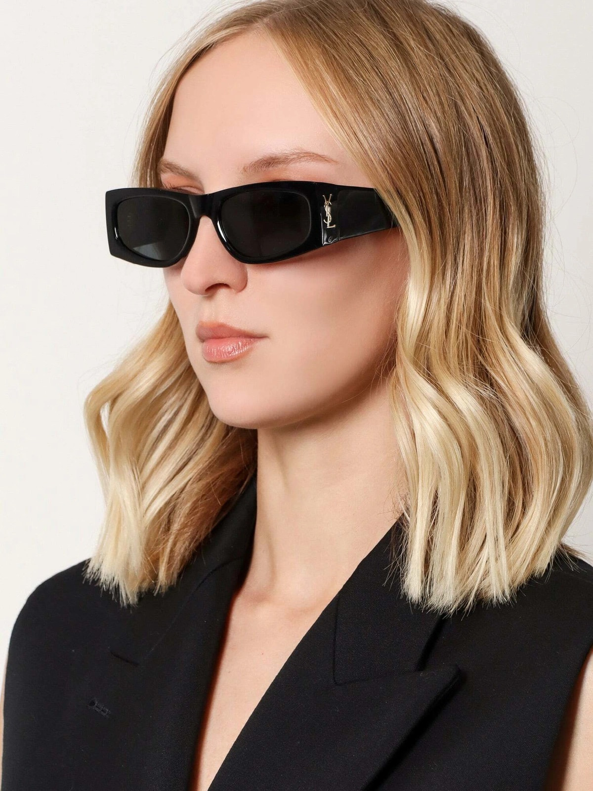 Mắt kính Yves Saint Laurent YSL Rectangular Cassandre-logo Sunglasses SL M140 7