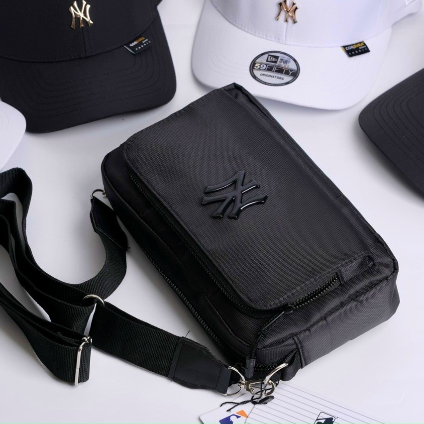 Túi Đeo Chéo MLB Monogram Jacquard Mini Crossbody Bag New York Yankees Màu  Đen  Caos Store