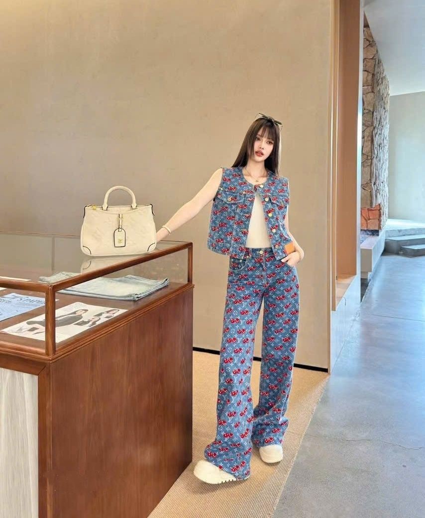 Combo full bộ áo thun quần short và quần dài LV họa tiết cherry 2