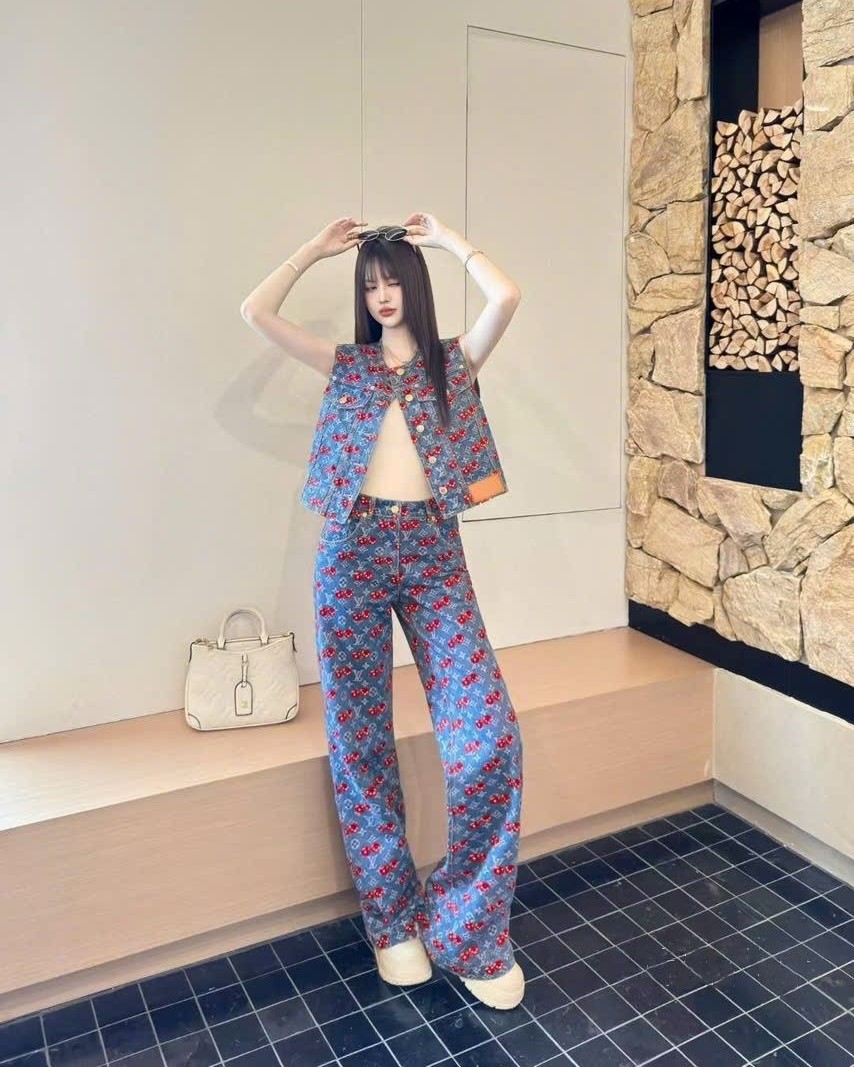 Combo full bộ áo thun quần short và quần dài LV họa tiết cherry 4