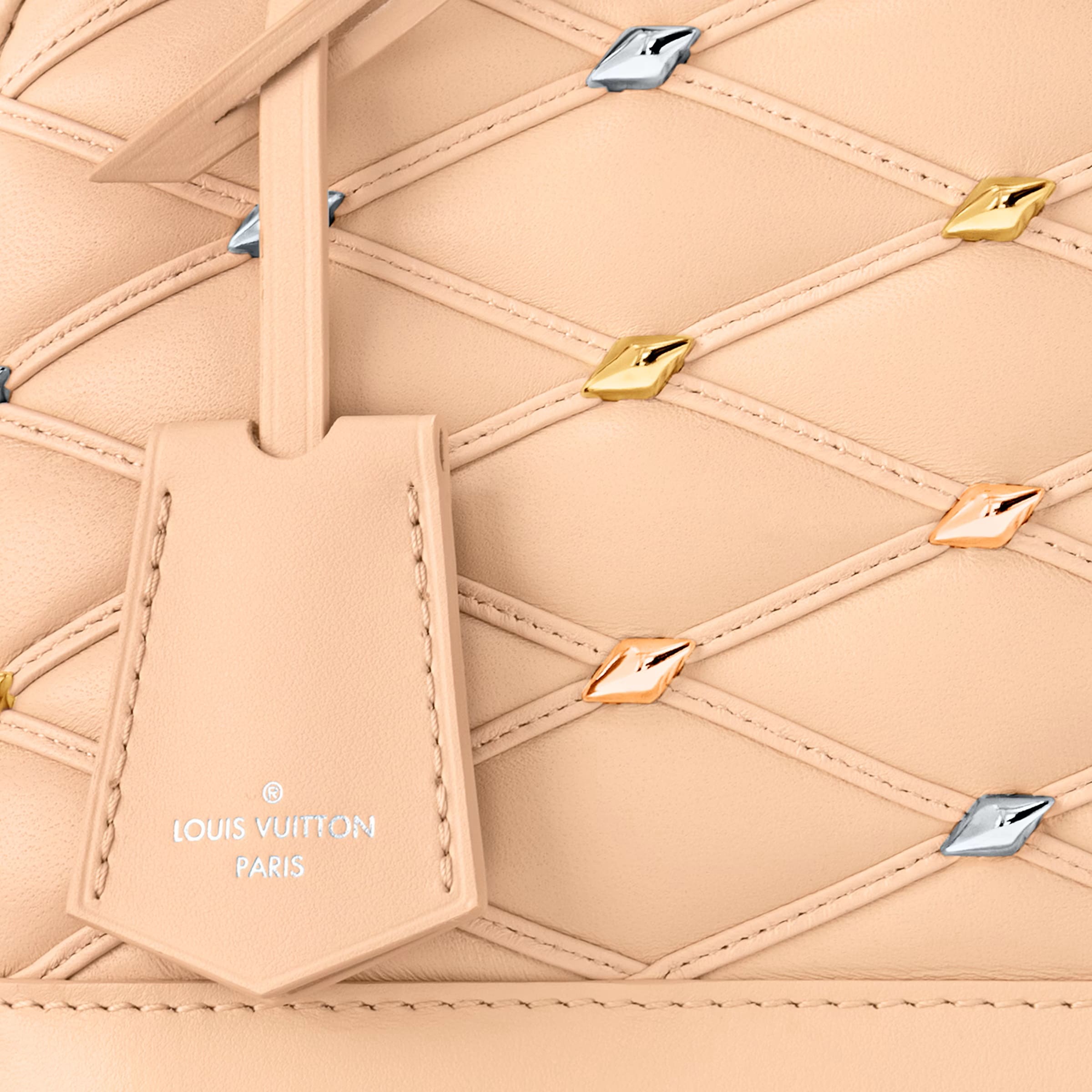 Túi xách LV hến Louis Vuitton Alma BB Lambskin With Diamond Motif 3