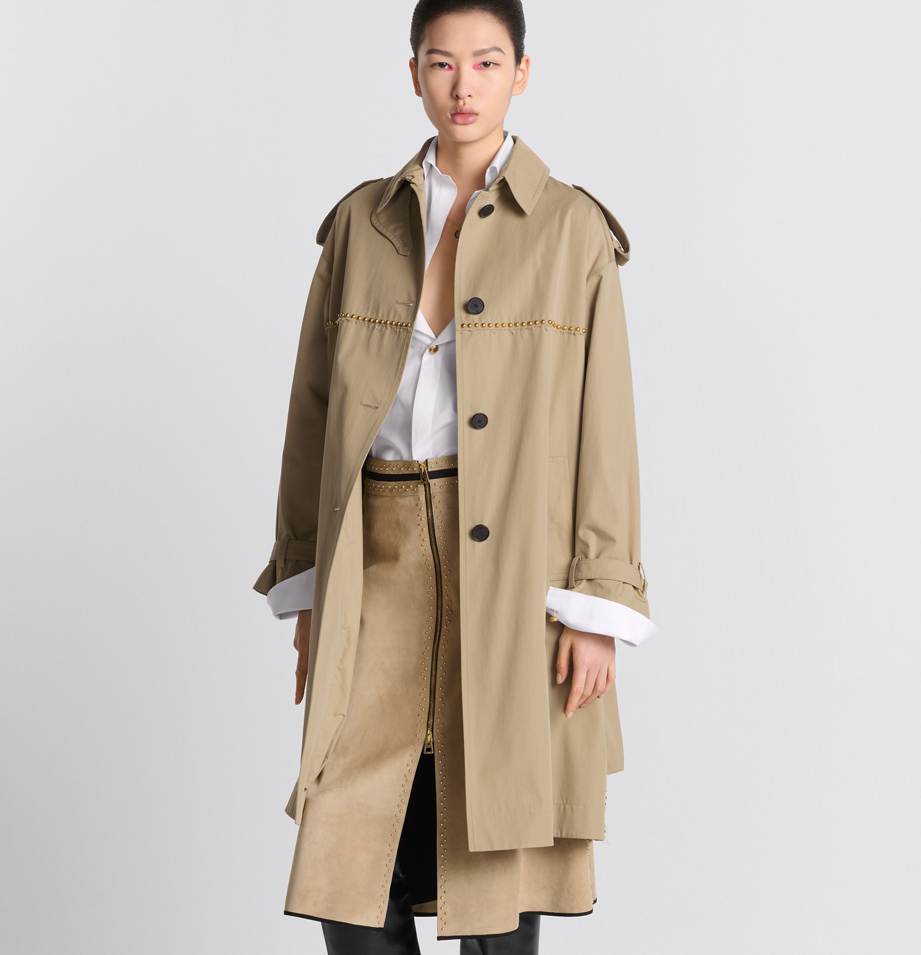 Áo khoác nữ thời trang Dior Embroidered Trench Coat Beige Cotton Gabardine and Gold-Finish Studs 9