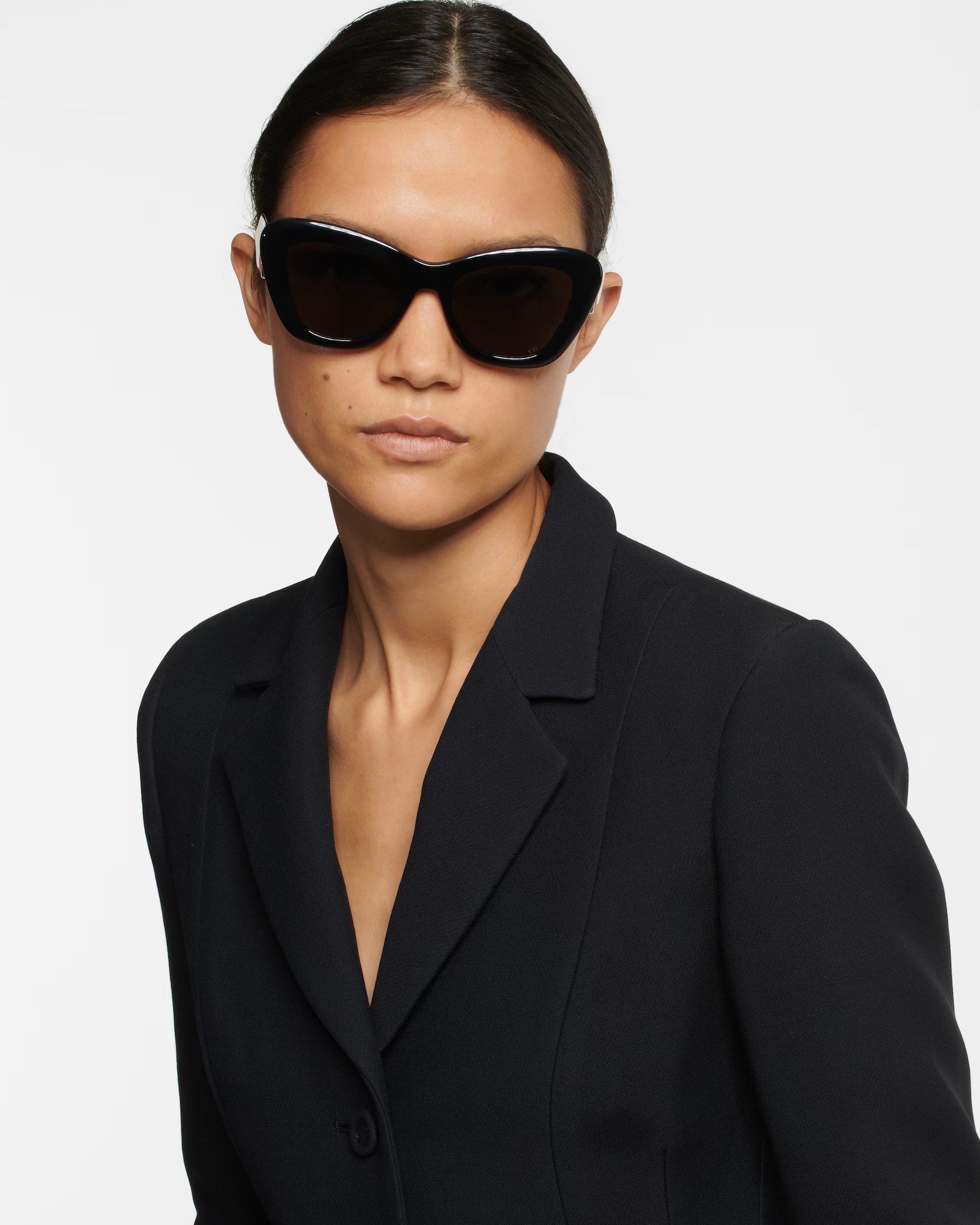 Kính mát Dior Bobby Butterfly B1U Black 3
