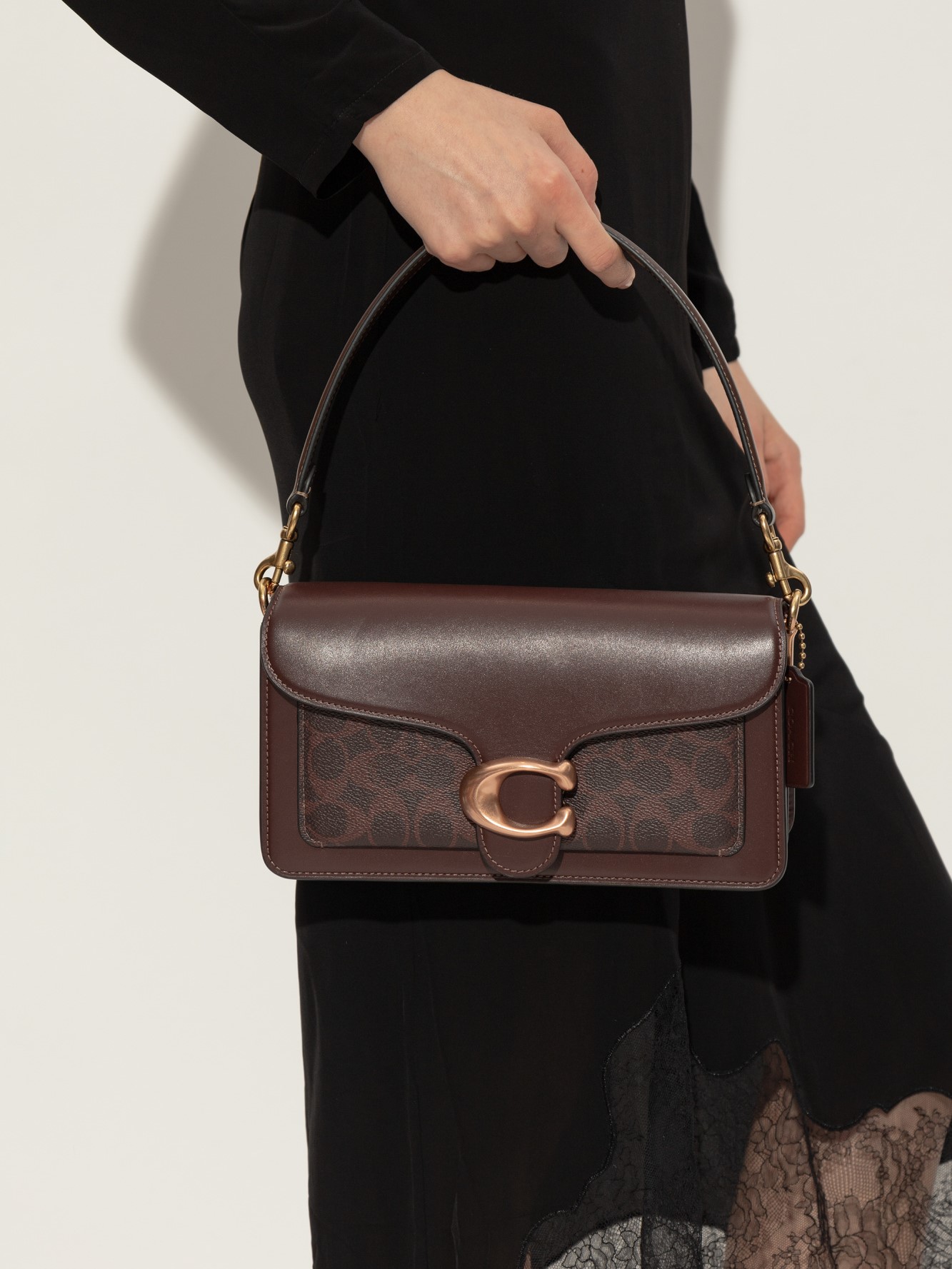 Túi đeo chéo Coach Tabby Shoulder Bag 26 In Signature Canvas Brass Maple CI032 16