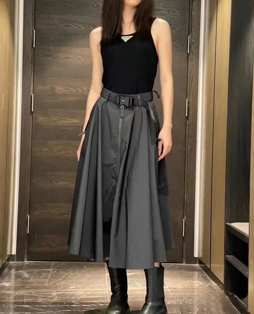Chân váy dài Prada Technical Fabric Midi-Skirt 8