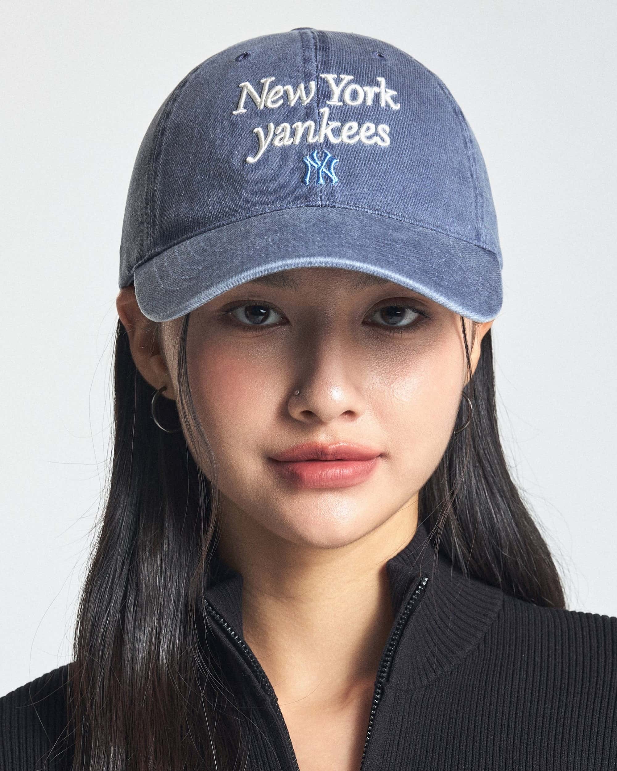 Mũ MLB New York Yankees Varsity Lettering Washed Unstructured Ball Cap Navy 3ACPVV04N-50NYS 15