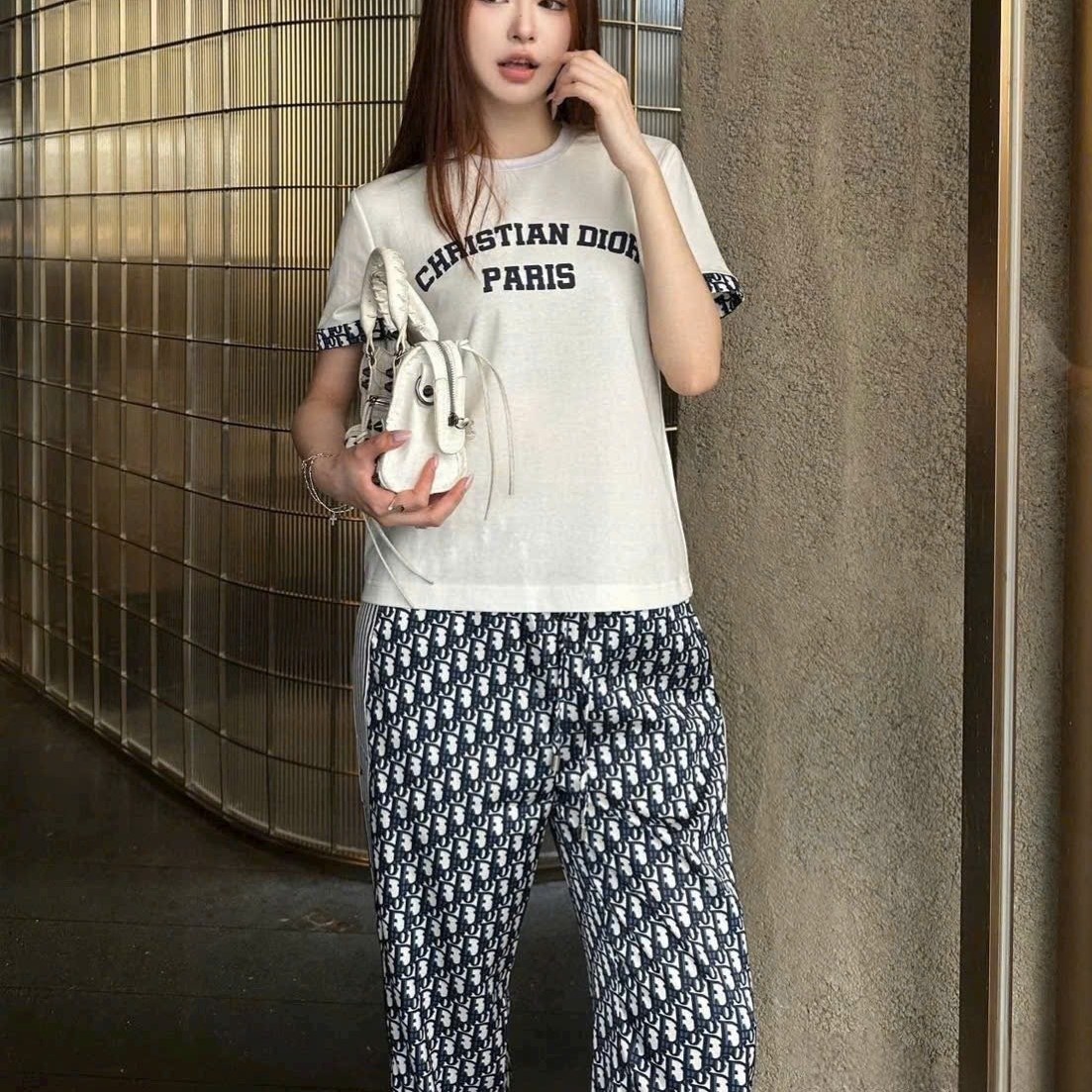 Quần dài vải họa tiết hãng Dior 11