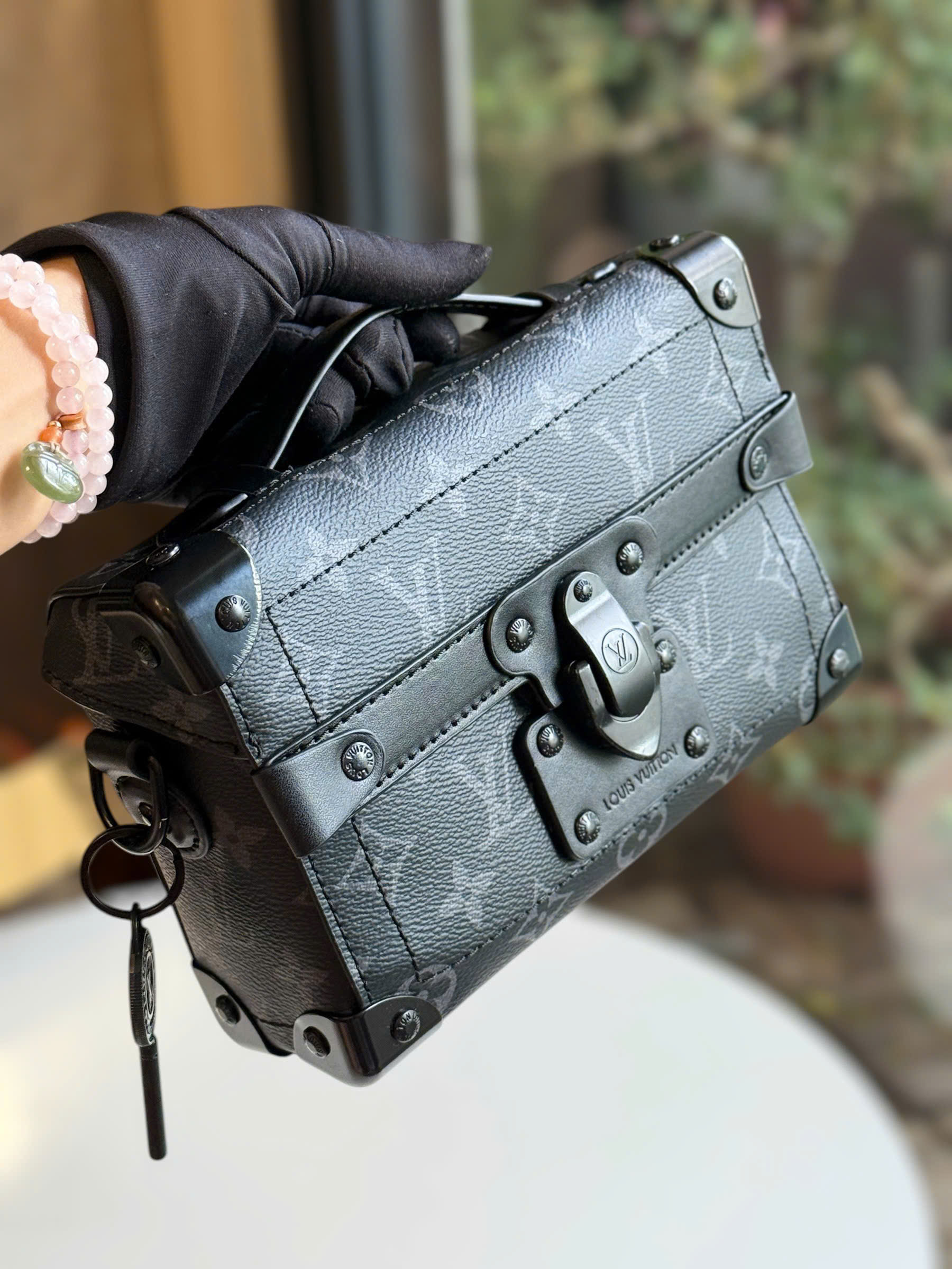 Túi xách cốp LV Louis Vuitton Soul Trunk Monogram Eclipse Canvas M11743 4