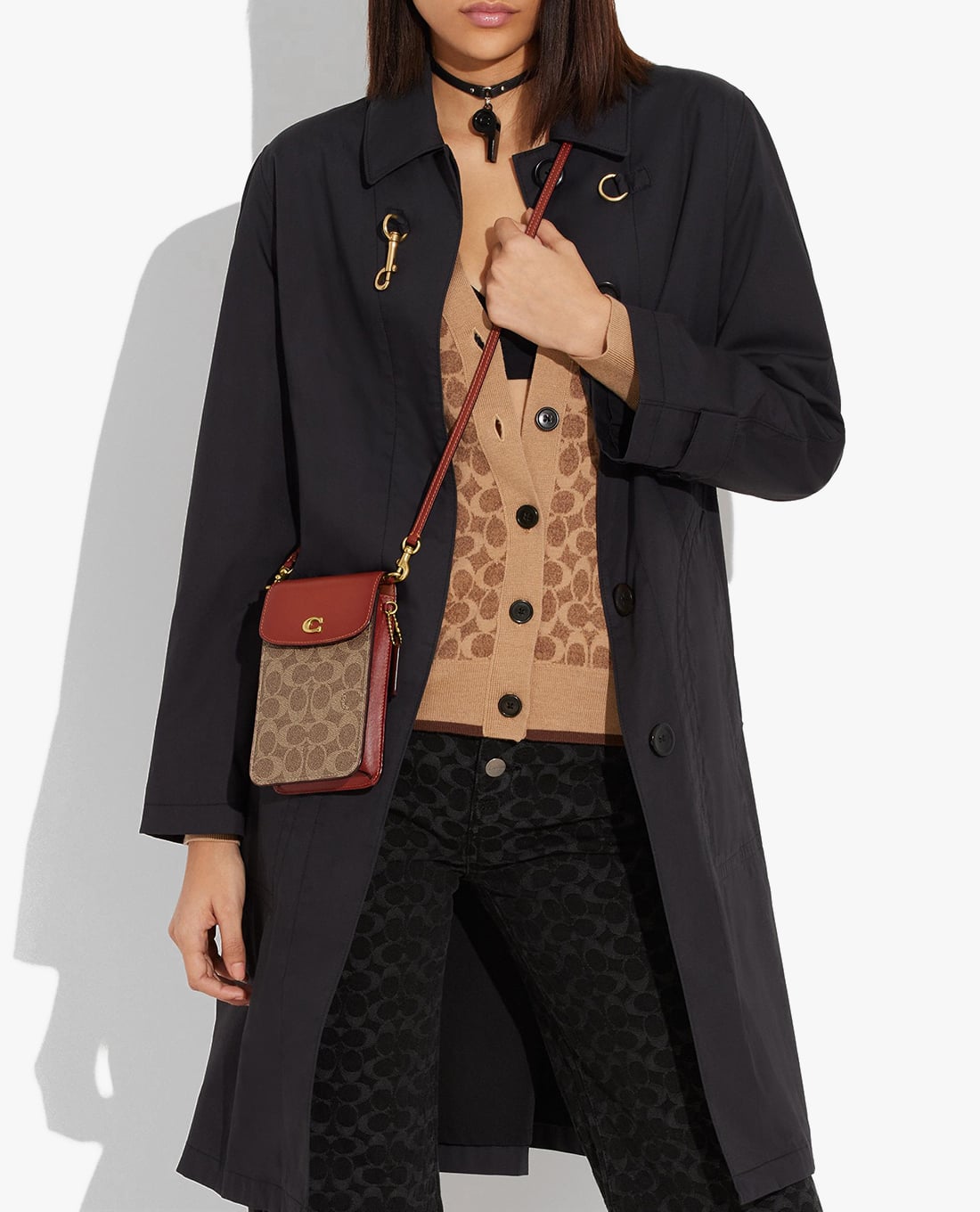 Túi điện thoại nâu nấp đỏ Coach Phone Crossbody In Signature Canvas CJ355 6