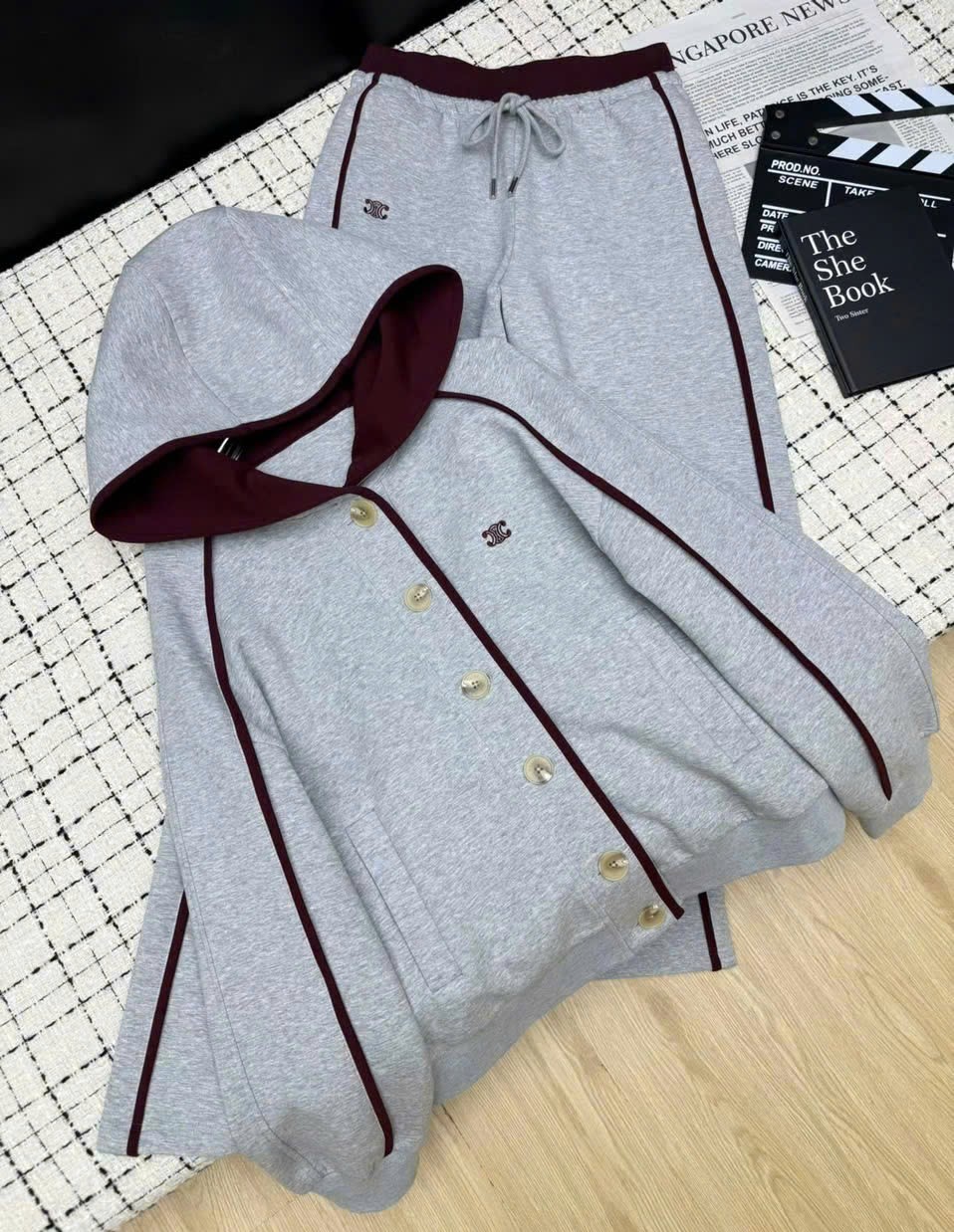 Combo áo khoác có nón quần dài suông Celine 1