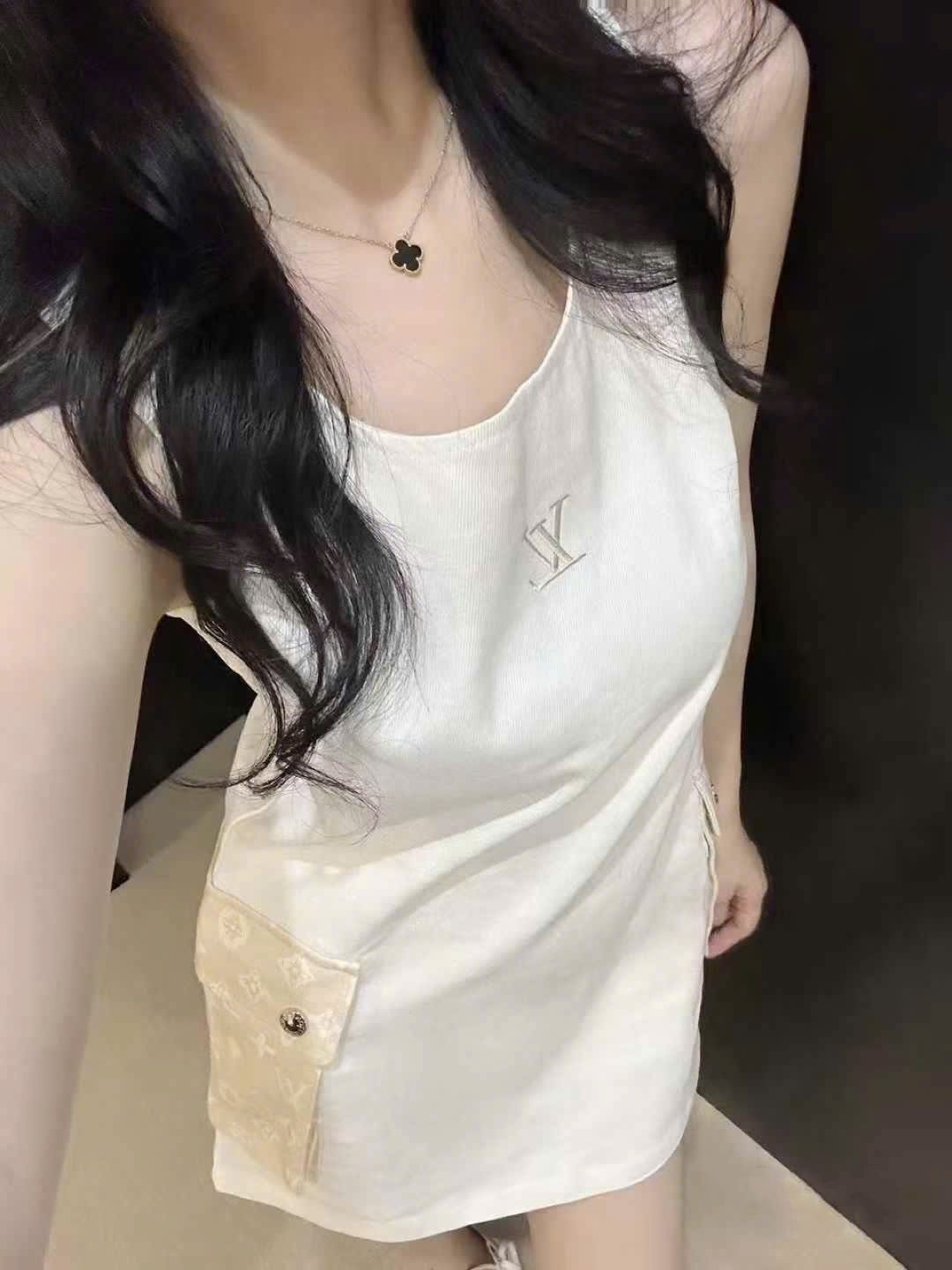Đầm thời trang sát nách trắng kèm túi kem LV 8