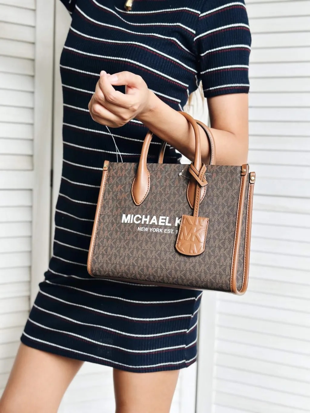 TÚI XÁCH NỮ DÁNG TOTE MICHAEL KORS MIRELLA SMALL SIGNATURE LOGO CROSSBODY BAG BROWN 35F2G7ZC5B 6