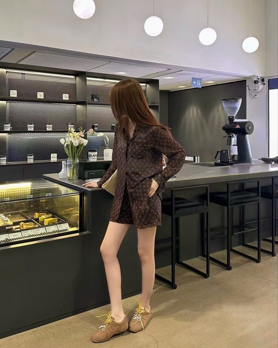 Combo áo sơ mi quần short nâu LV 2