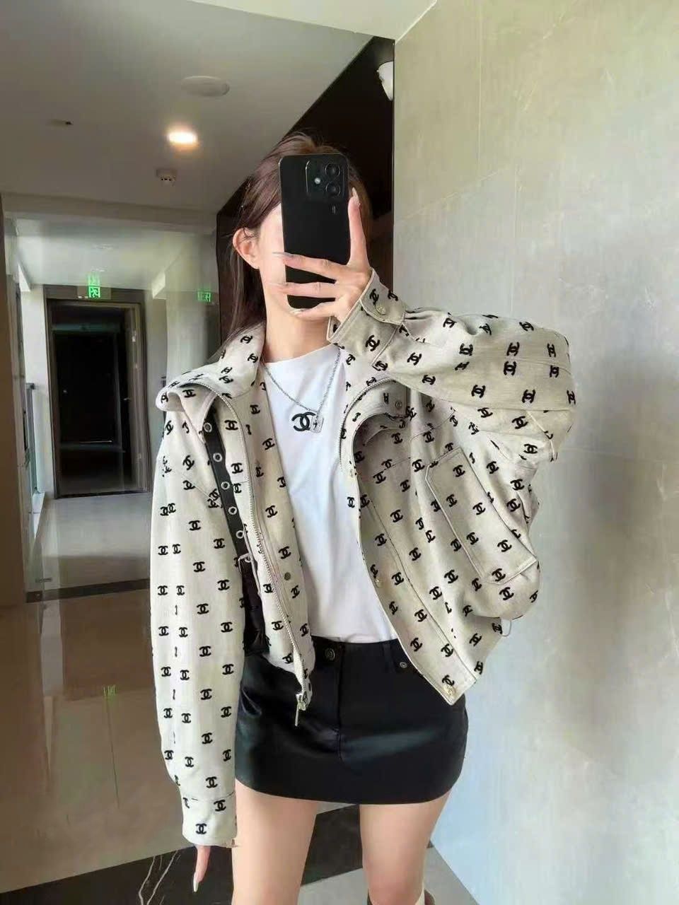 Áo khoác Chanel nữ có nón thời trang 5