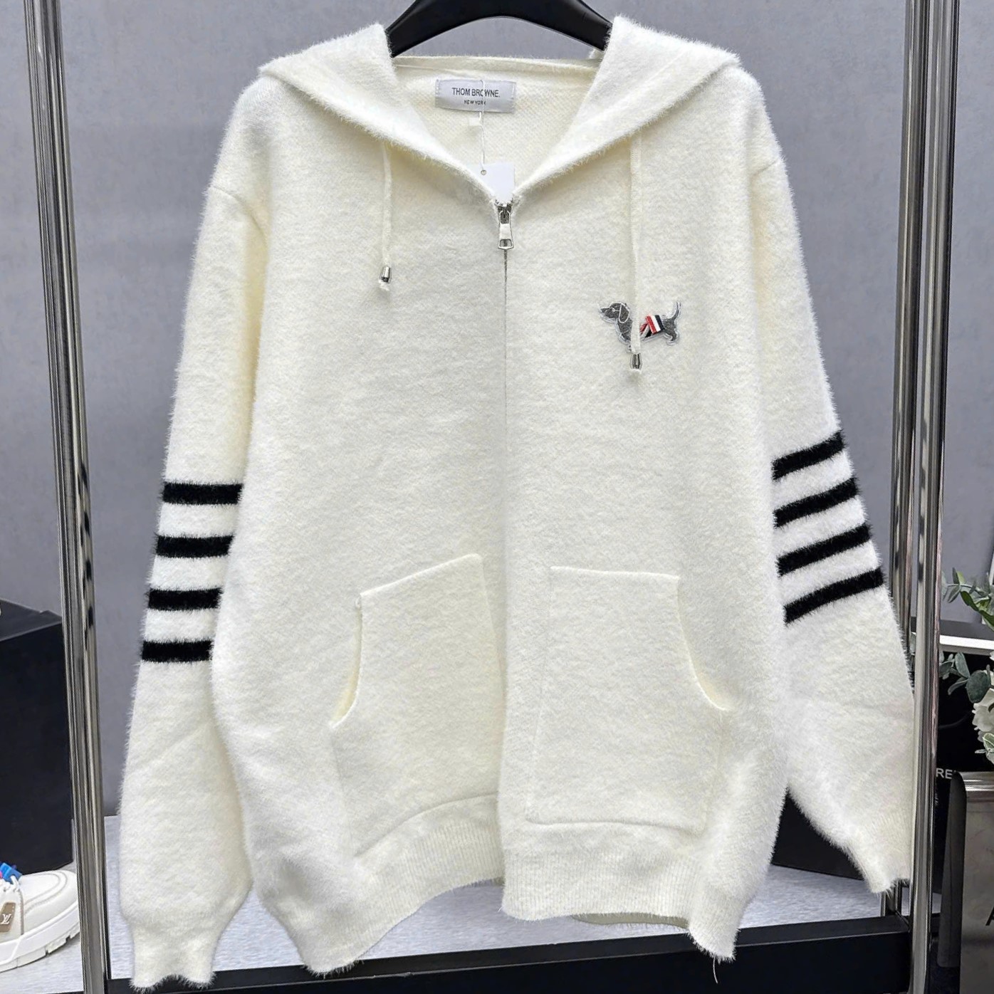 Áo khoác len nữ trắng đen Thom Browne 2