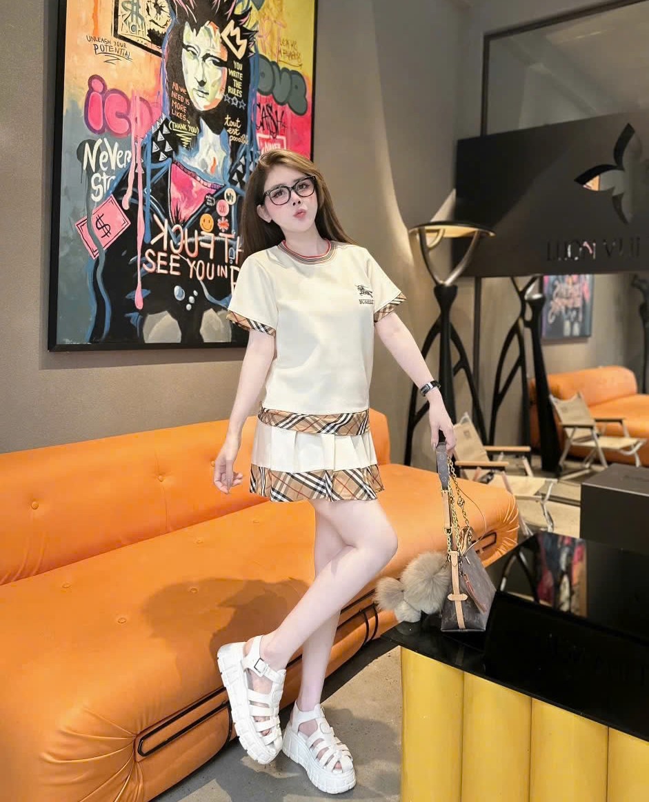 Combo áo váy thun Burberry viều nâu 8