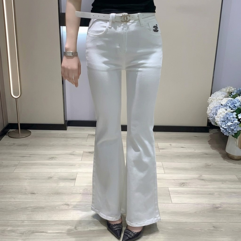 Quần dài nữ ống loe màu trắng Chanel 7