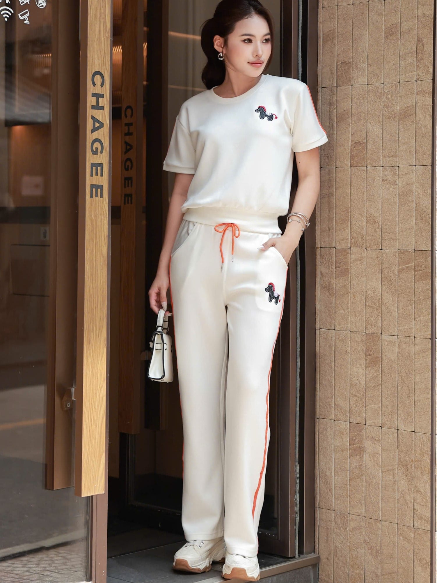 Combo bộ thun áo ngắn quần dài trắng đen Hermes 5
