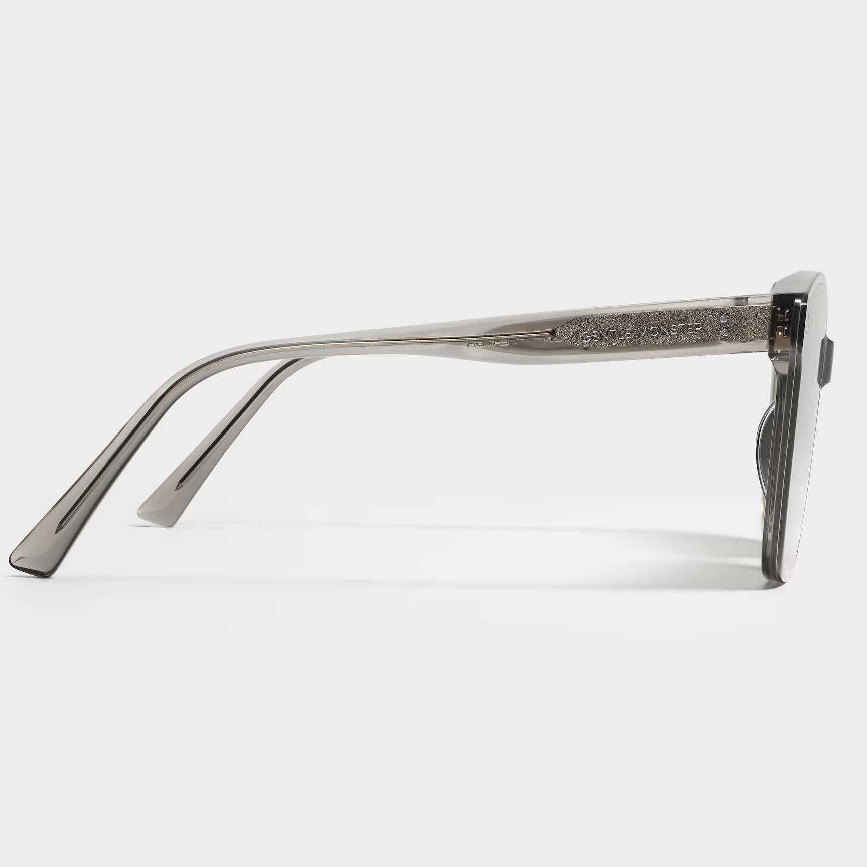 MẮT KÍNH GENTLE MONSTER DREAMER 17 GC2 BLACK LENSES OVERSIZED SQUARE FLATBAR FRAME 6
