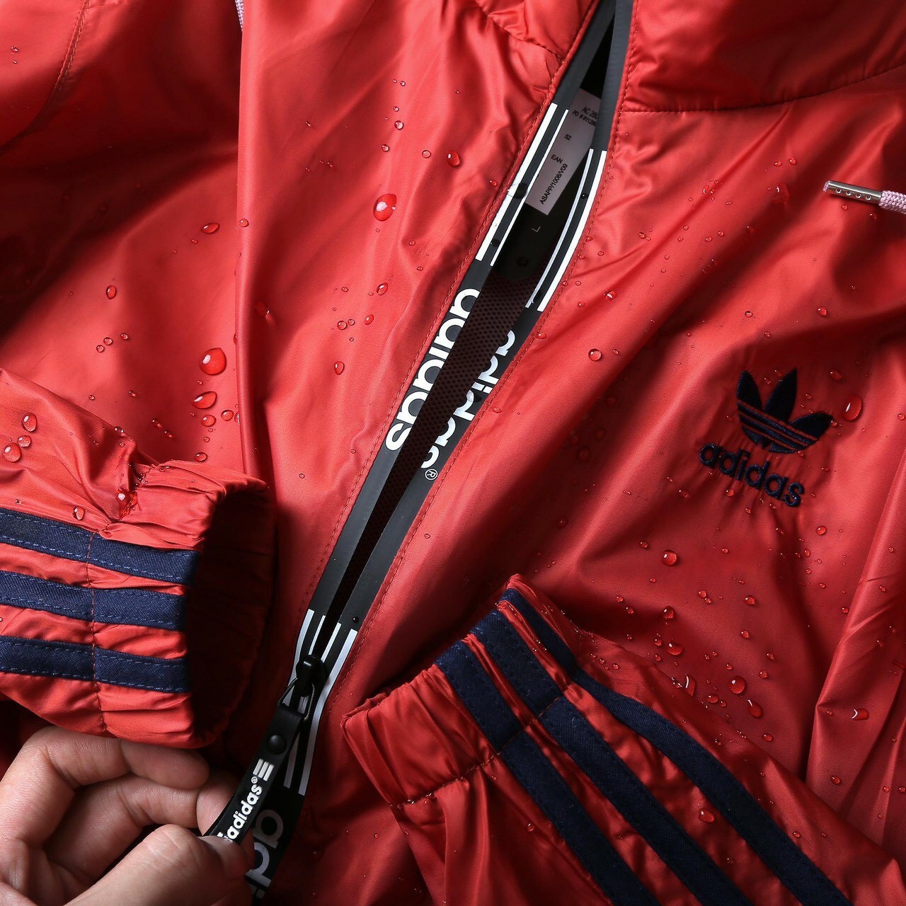 Áo khoác Adidas dù 2 lớp đi mưa che nắng 3