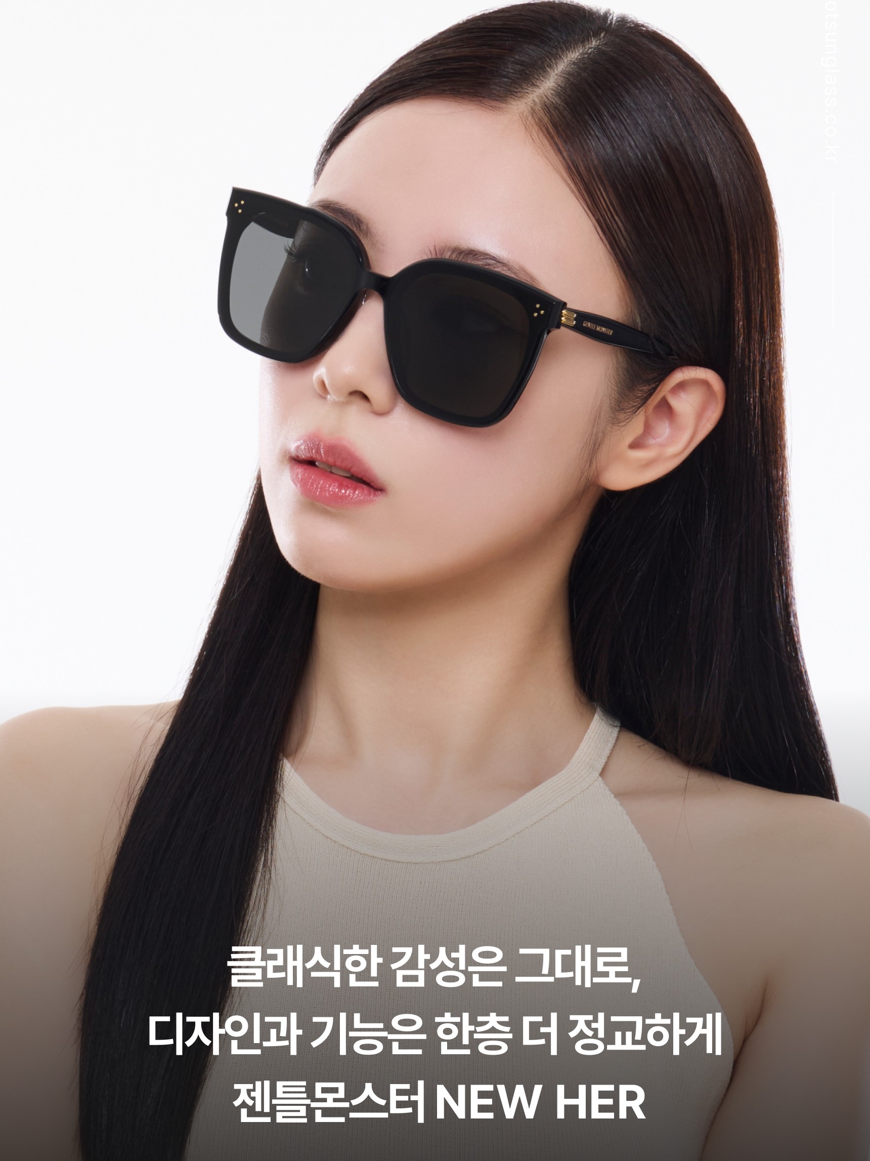 Mắt kính Gentle Monster New Her 01 Classic Square Sunglasses With a Black Acetate Frame 18