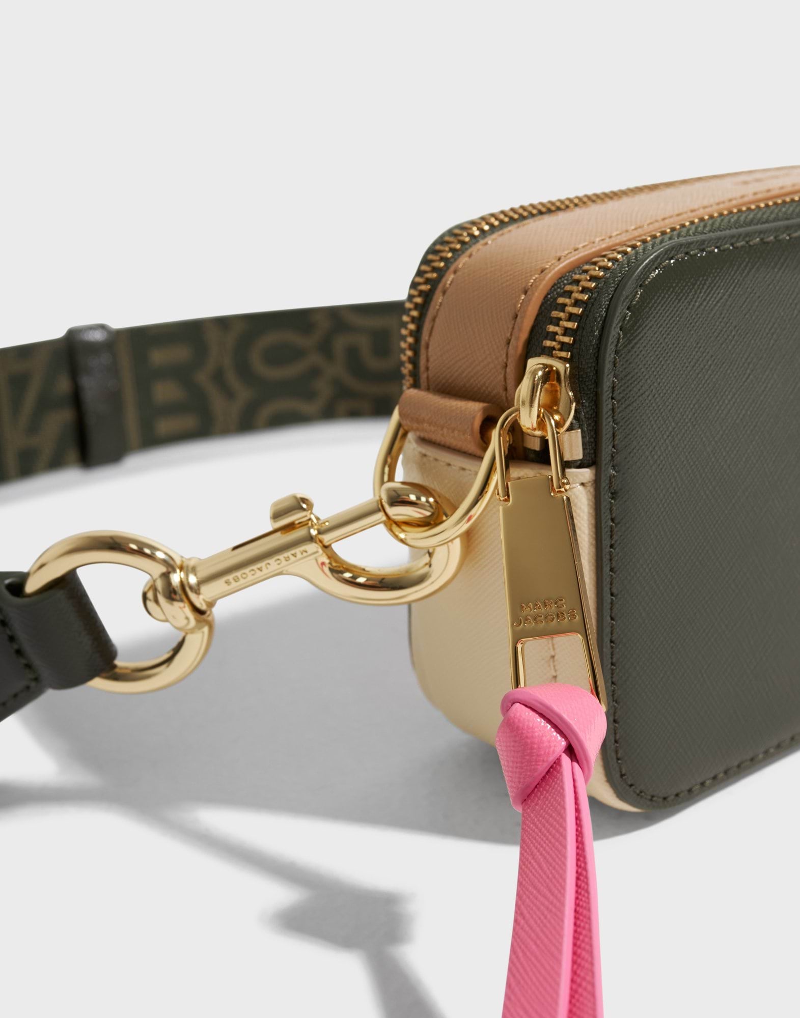 Túi đeo chéo Marc Jacobs màu xanh The Bi-Color Snapshot Forest Multi Leather Camera Bag 13